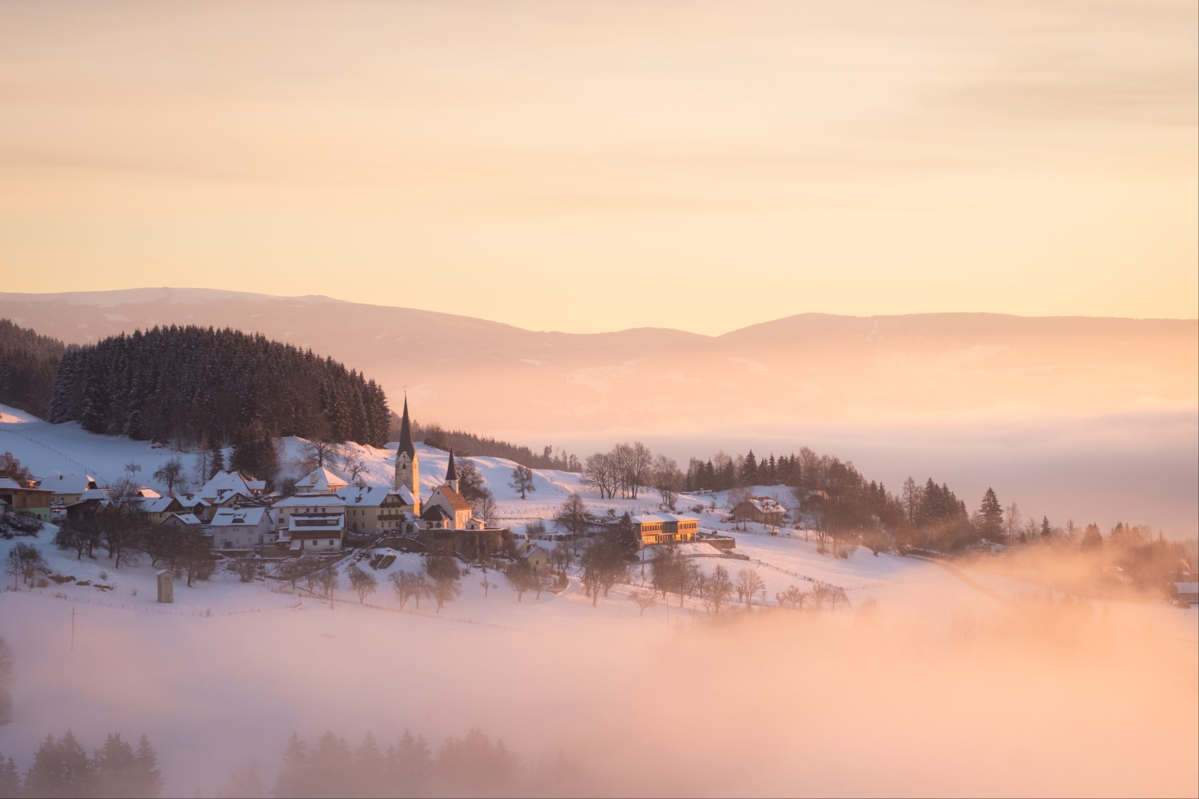 Hohnstein City Germany In Winter Snow Wallpapers