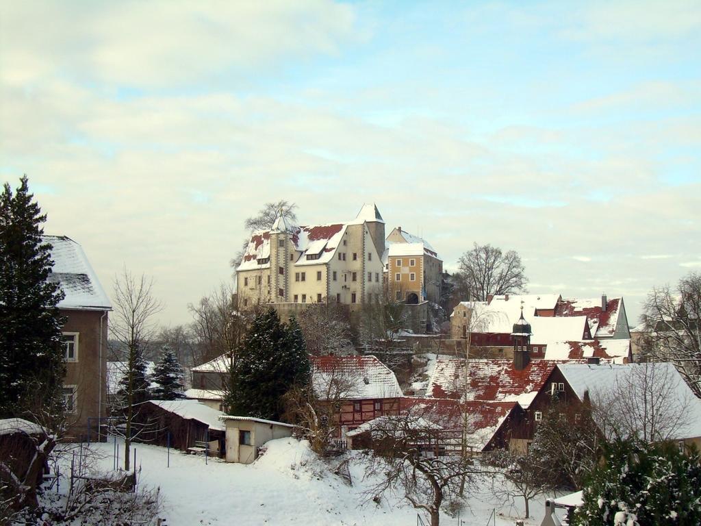 Hohnstein City Germany In Winter Snow Wallpapers