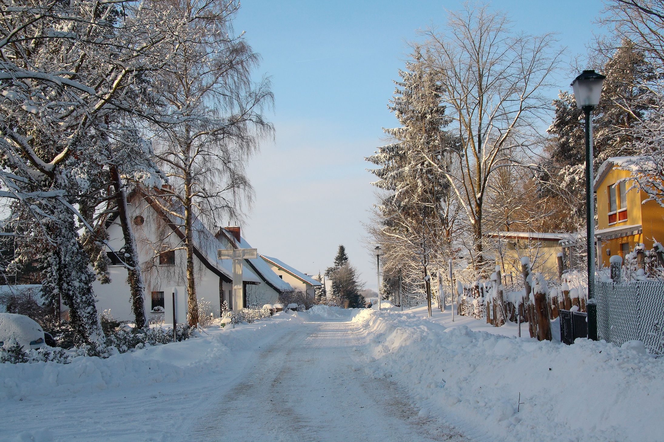 Hohnstein City Germany In Winter Snow Wallpapers