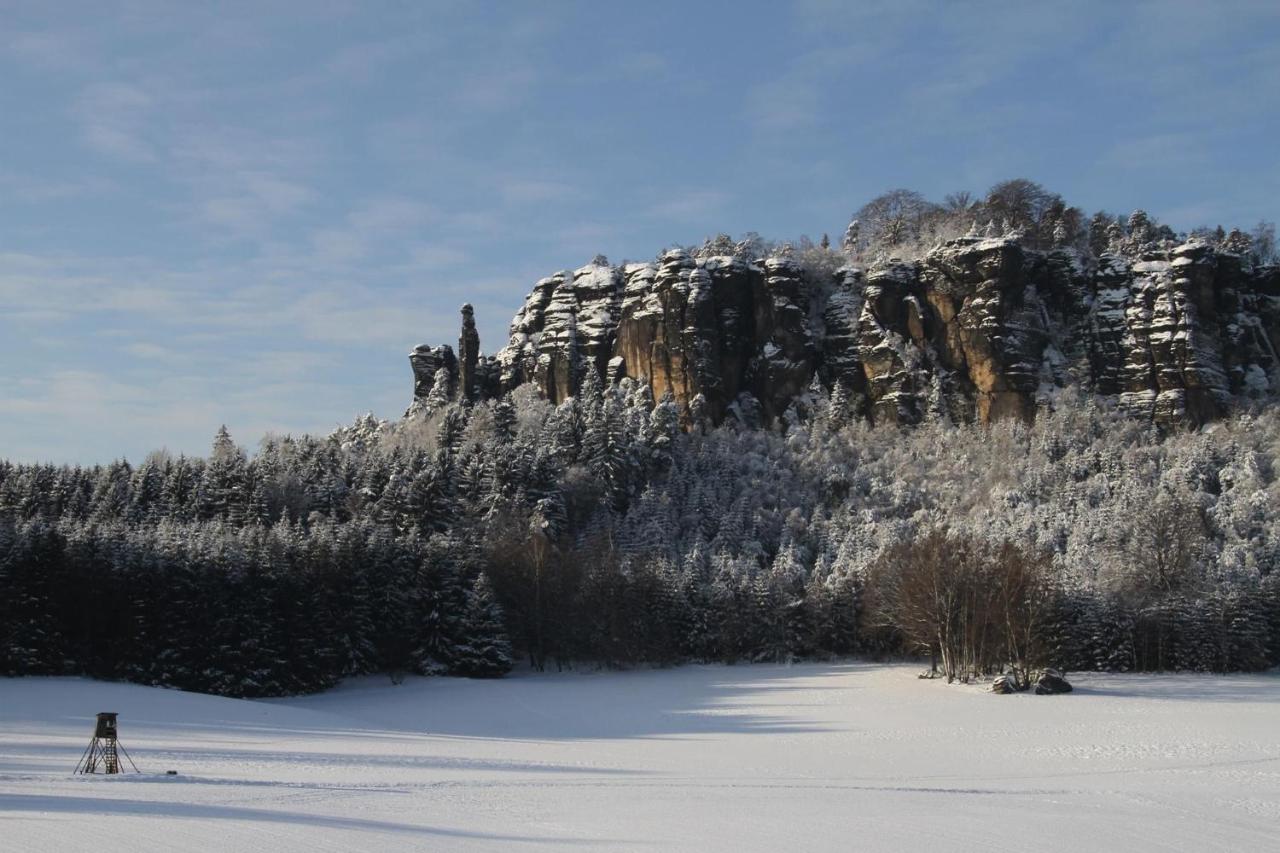 Hohnstein City Germany In Winter Snow Wallpapers