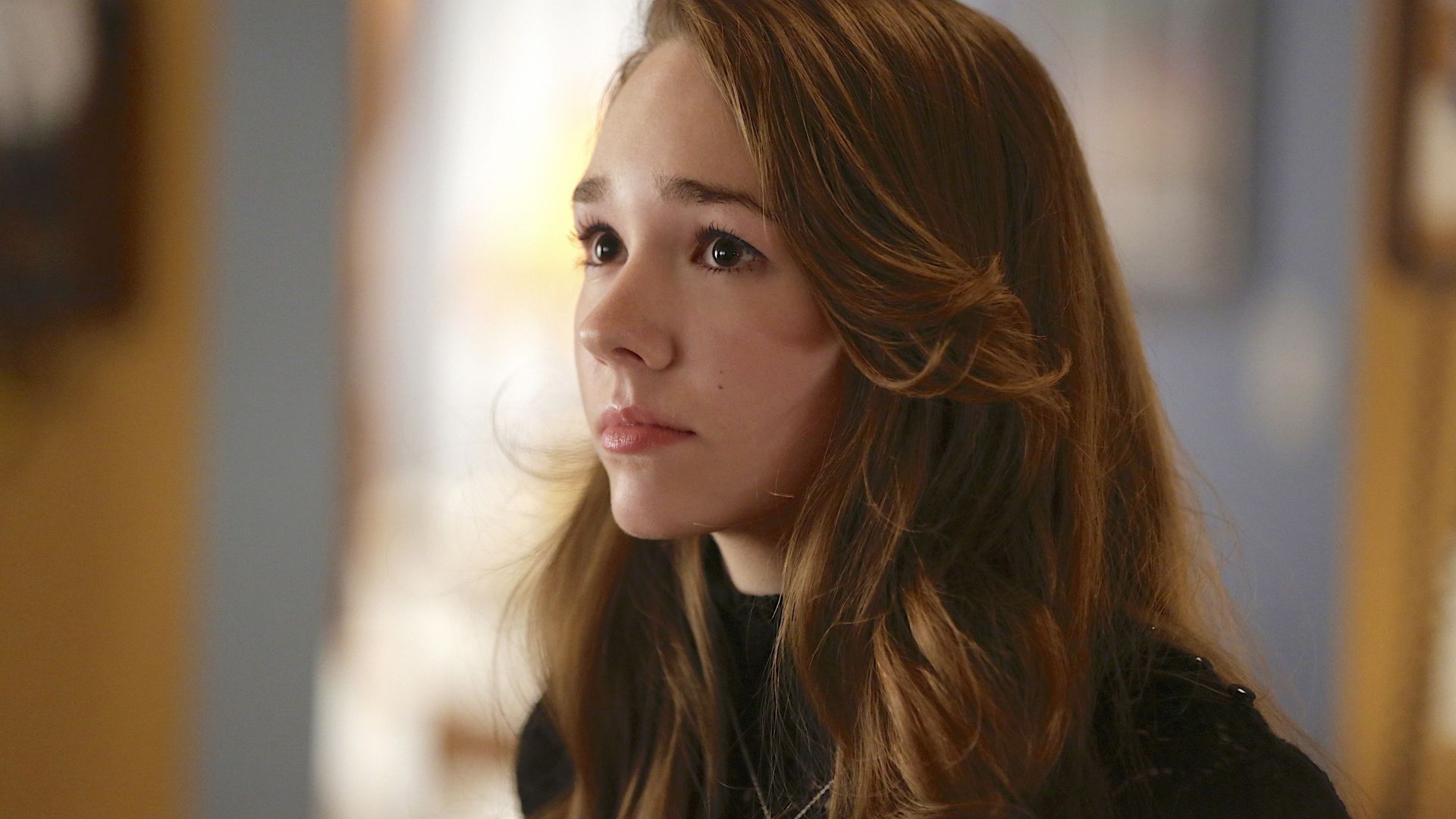 Holly Taylor Wallpapers