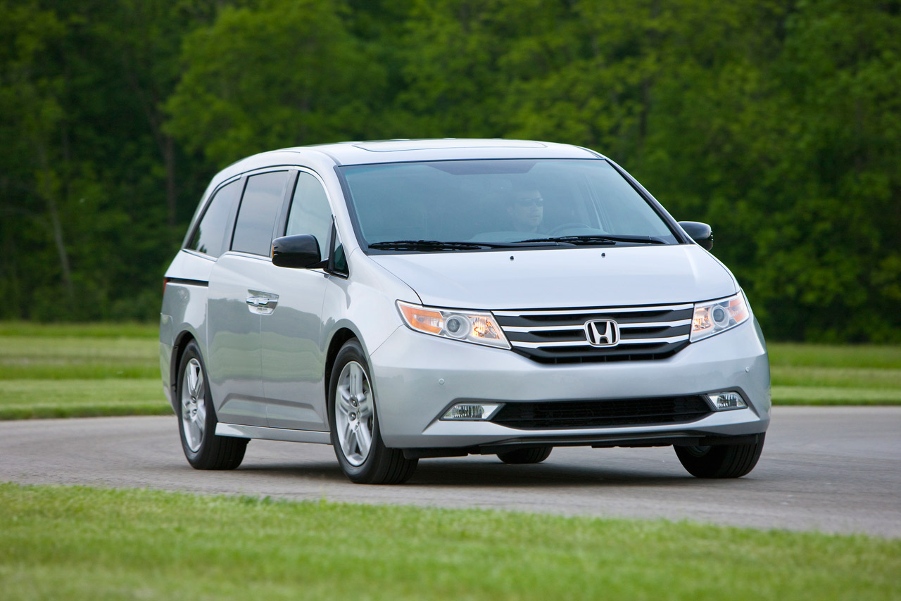 Honda Odyssey Touring Wallpapers