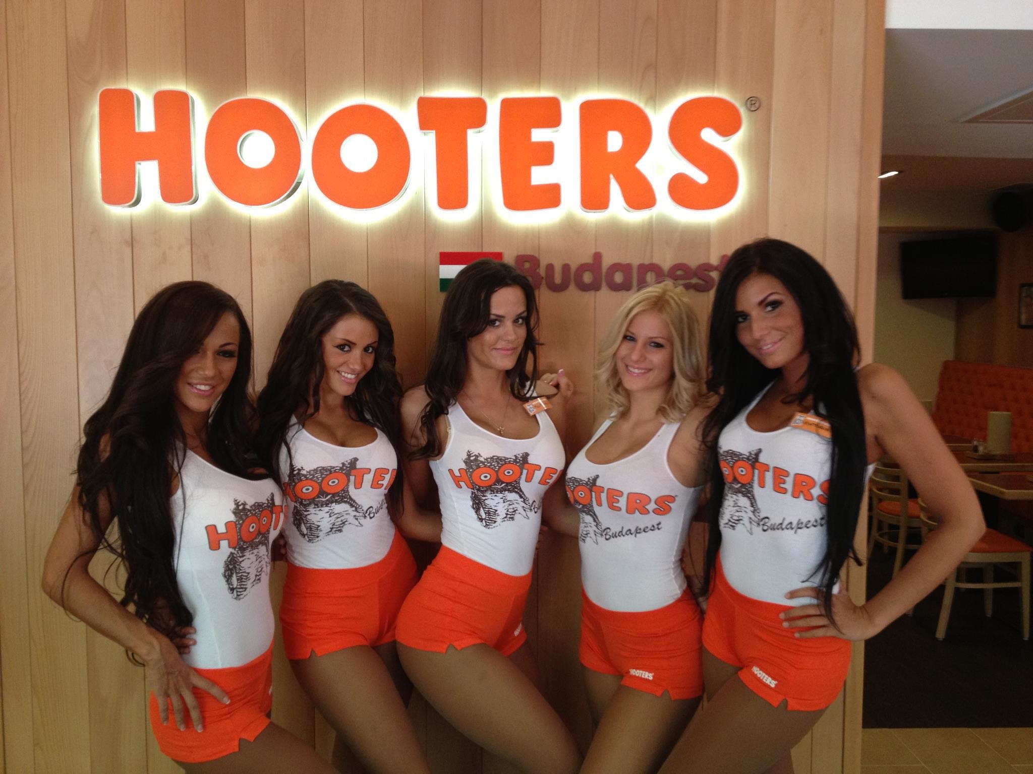 Hooters Wallpapers