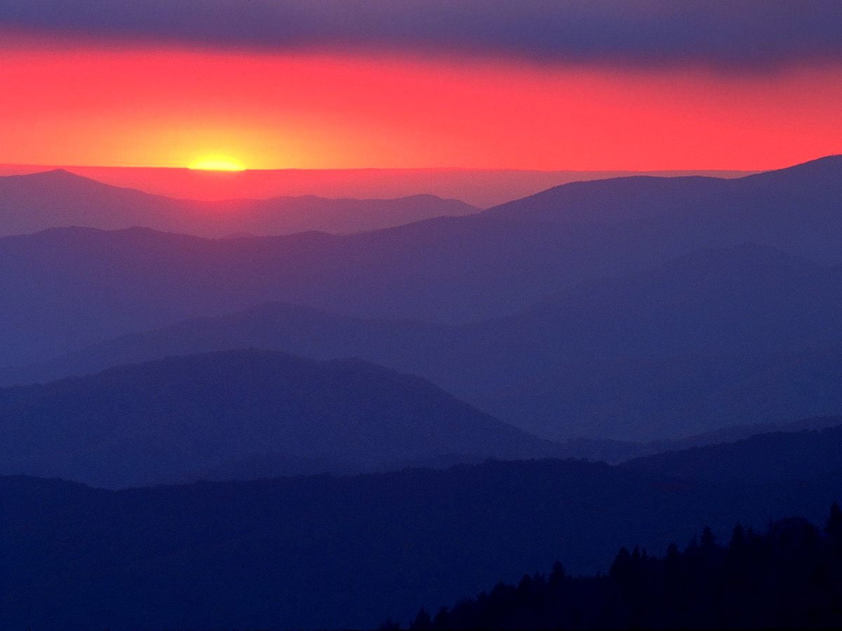 Horizon Purple Gradient Mountains Wallpapers