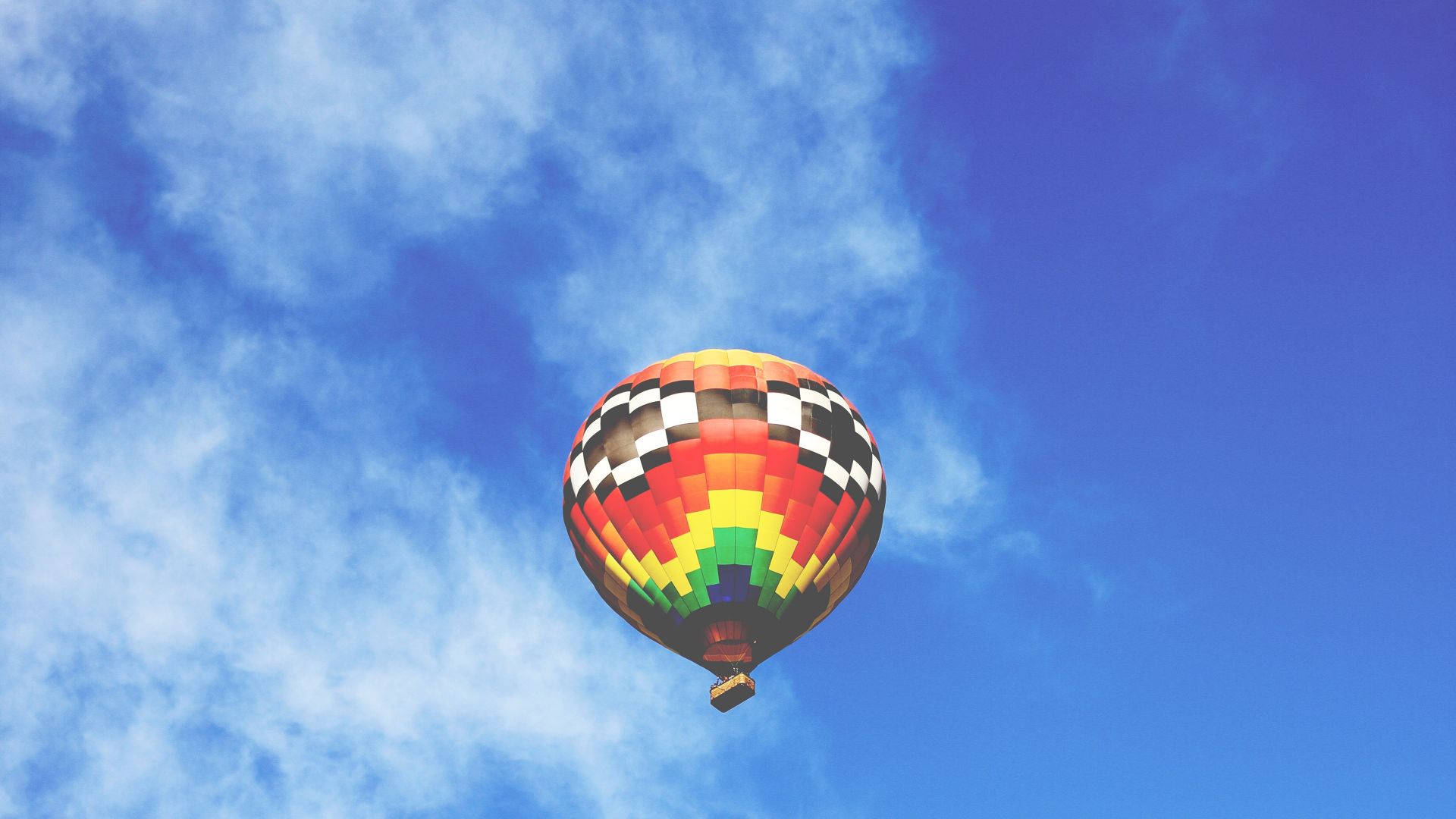 Hot Air Balloons In Sky Wallpapers