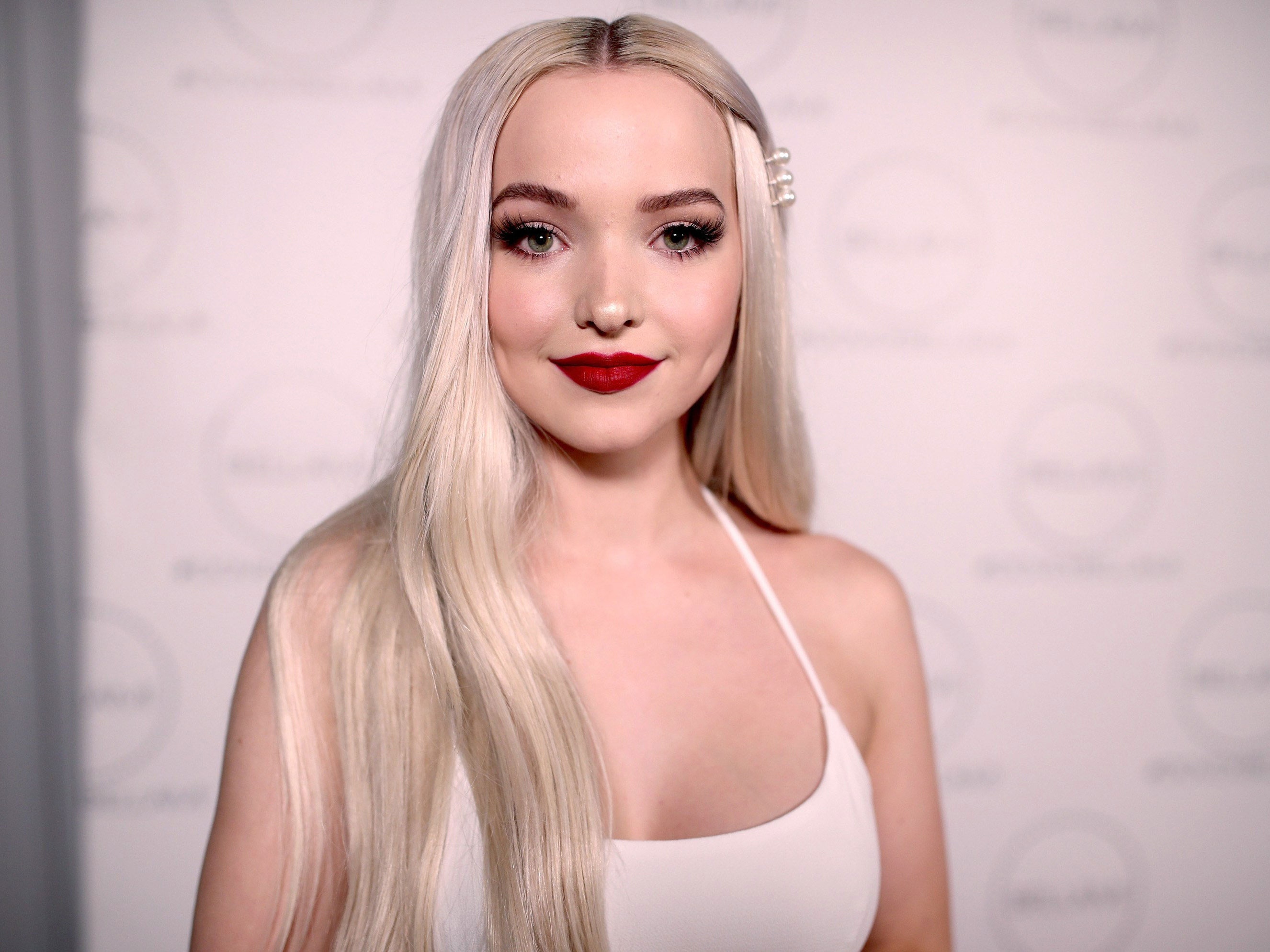 Hot Dove Cameron At Event 2017 Wallpapers