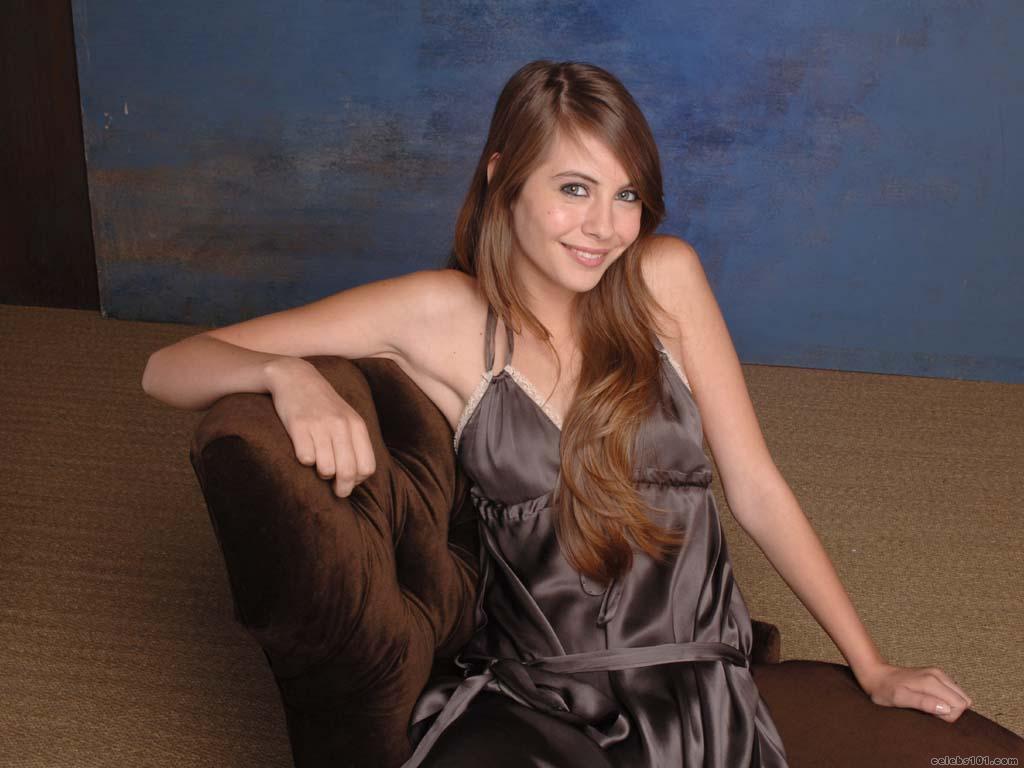 Hot Willa Holland In Black Wallpapers