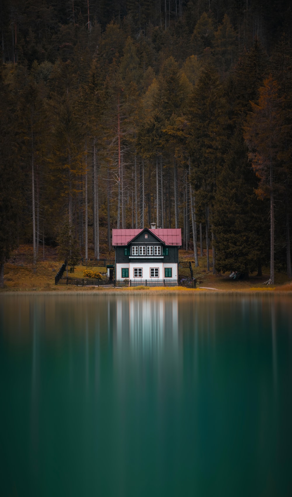 House Reflected In The Lake Wallpapers