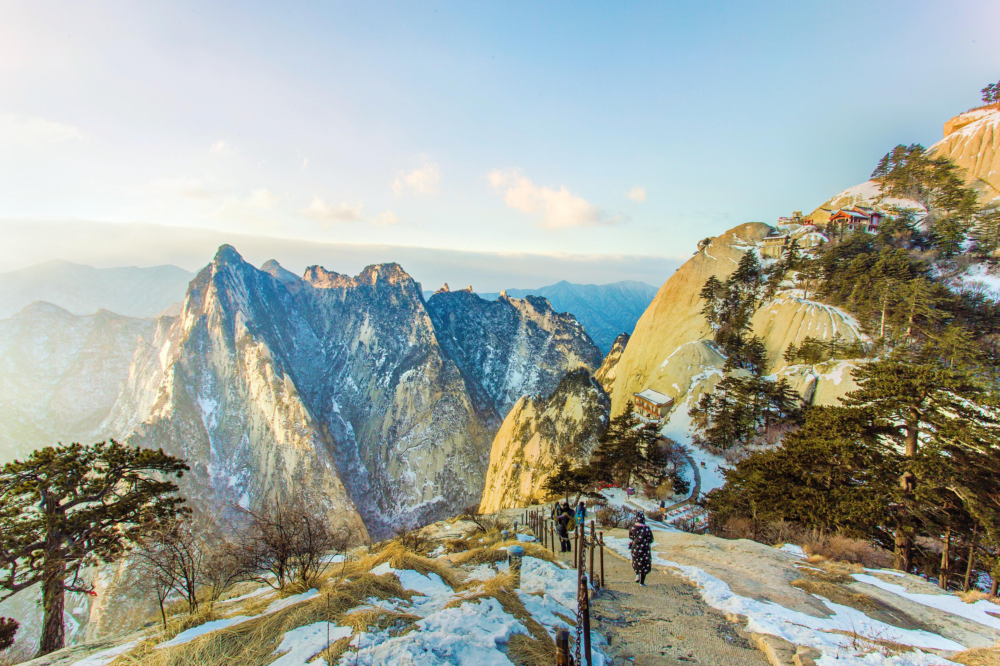 Huashan Mountain In Weinan China Wallpapers