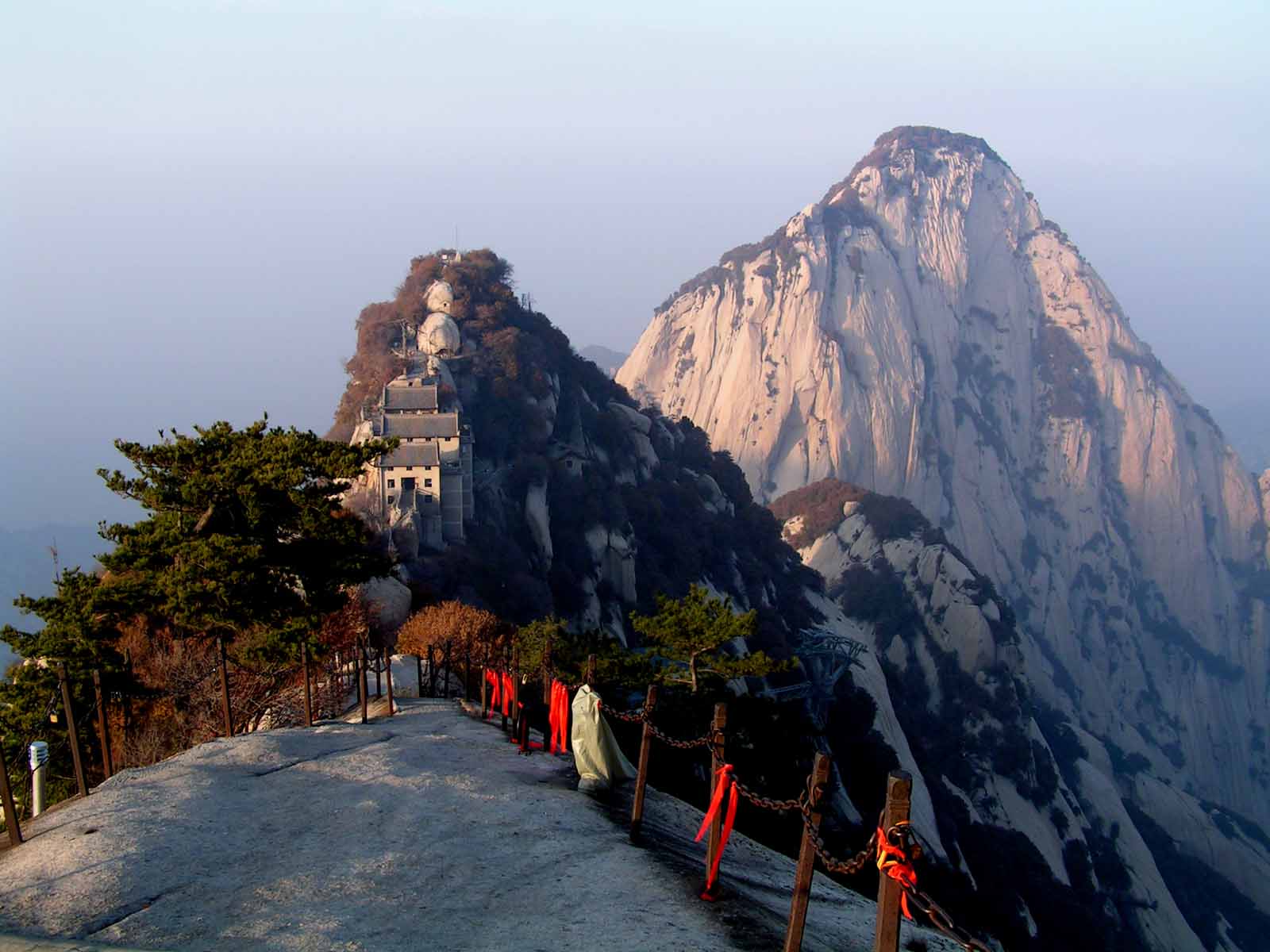 Huashan Mountain In Weinan China Wallpapers