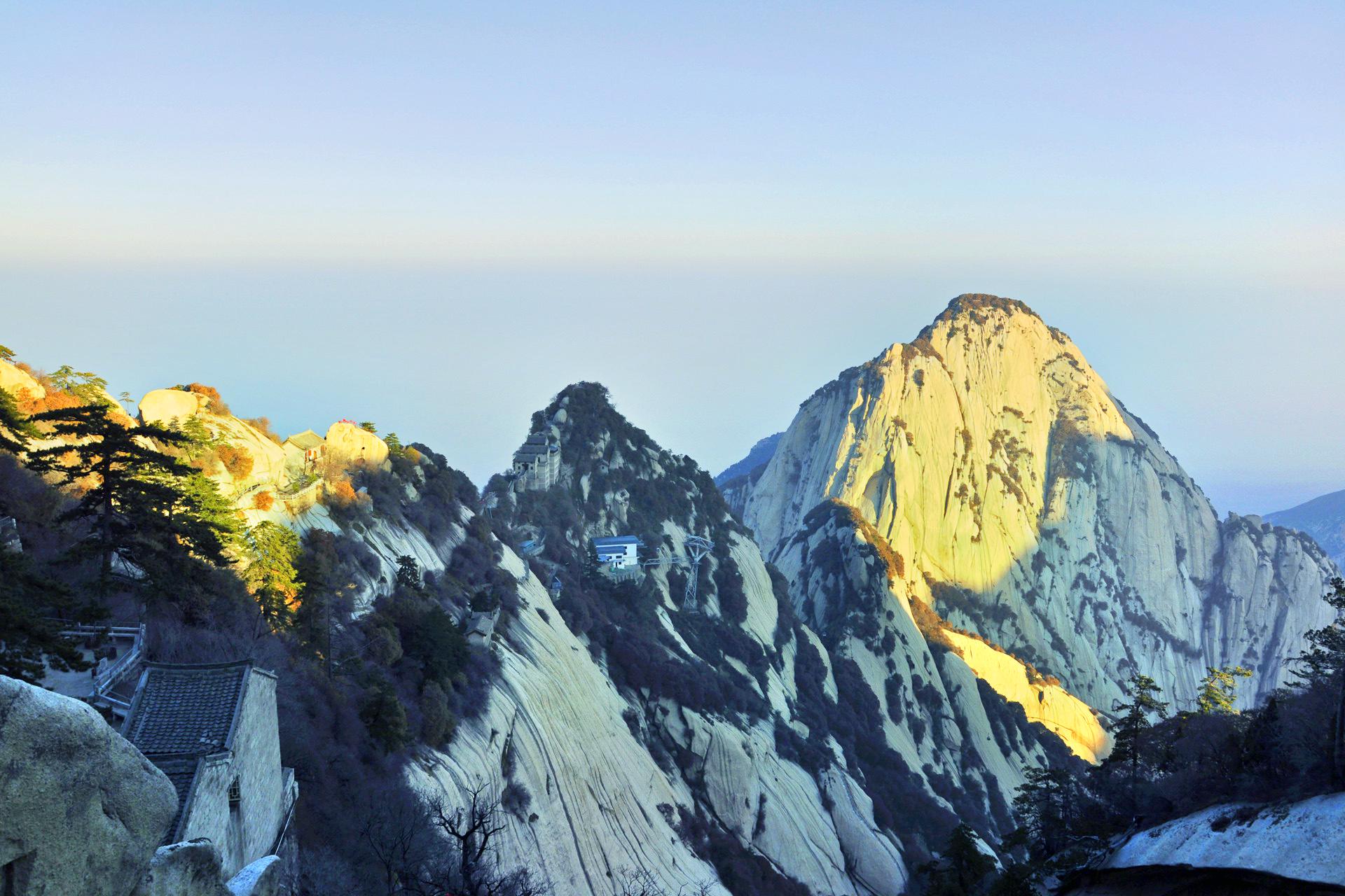 Huashan Mountain In Weinan China Wallpapers