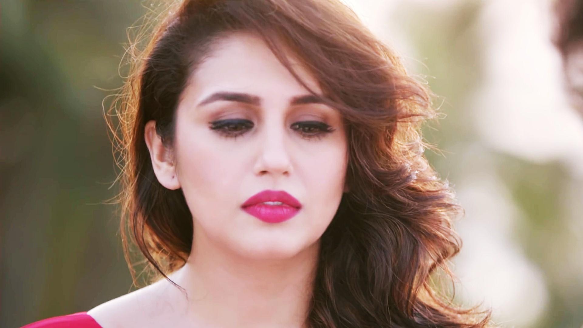 Huma Qureshi Wallpapers