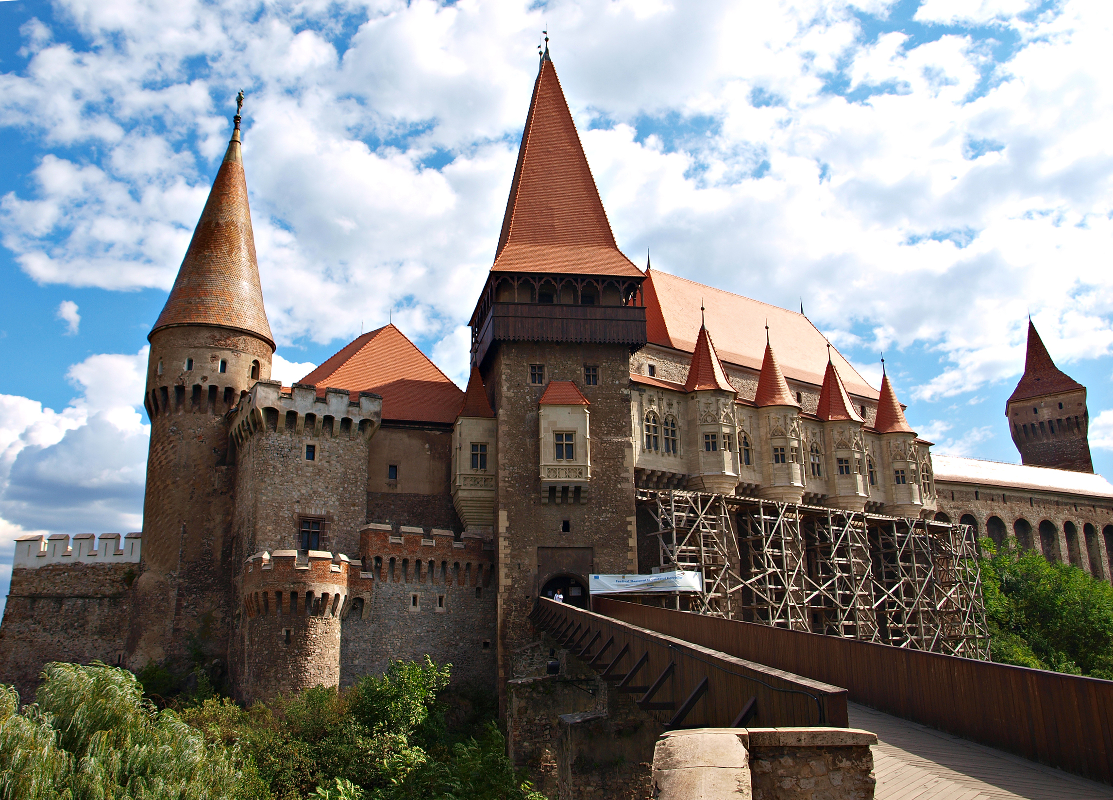 Hunedoara Castle Wallpapers