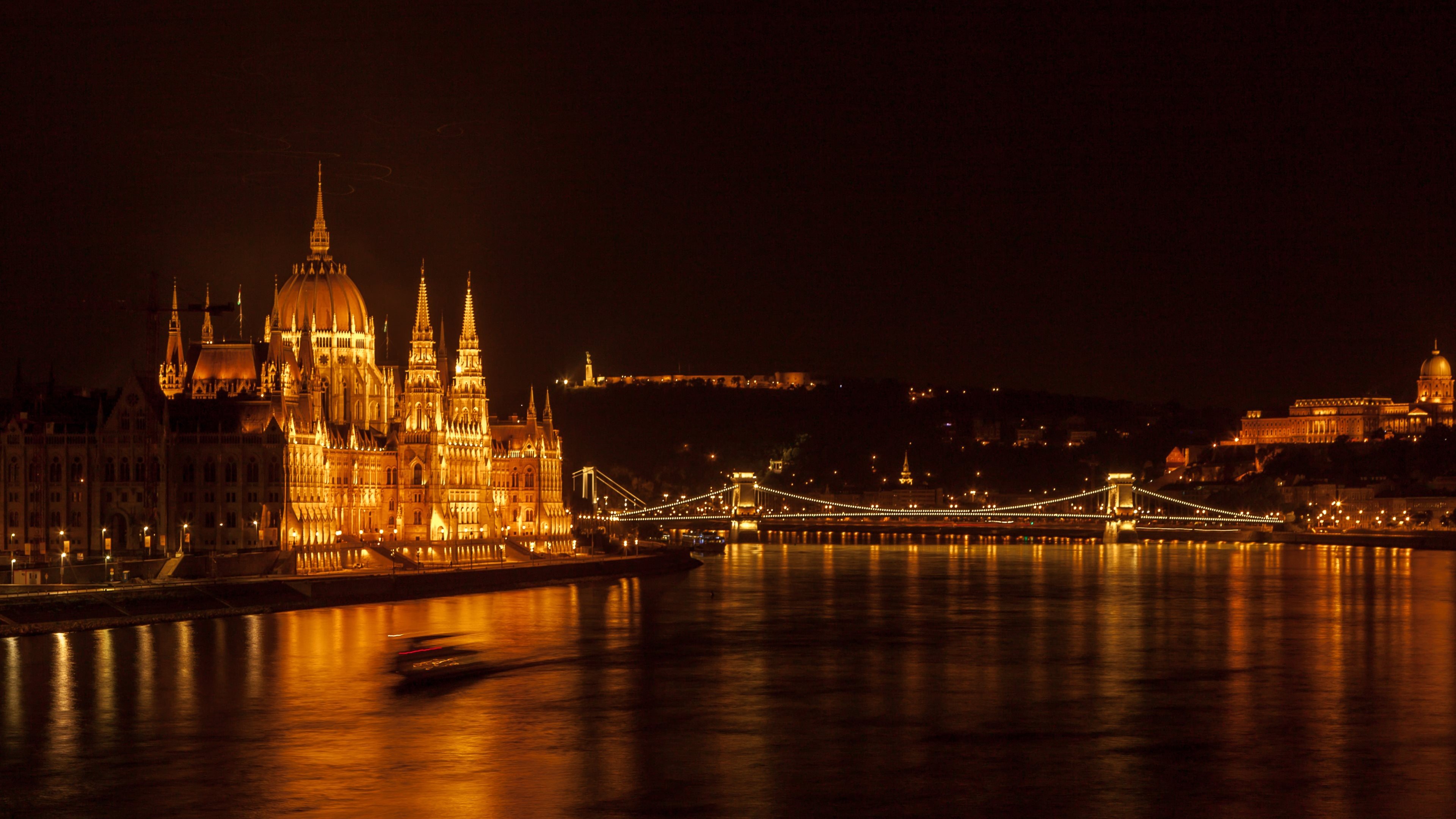 Hungarian Parliament Building Wallpapers