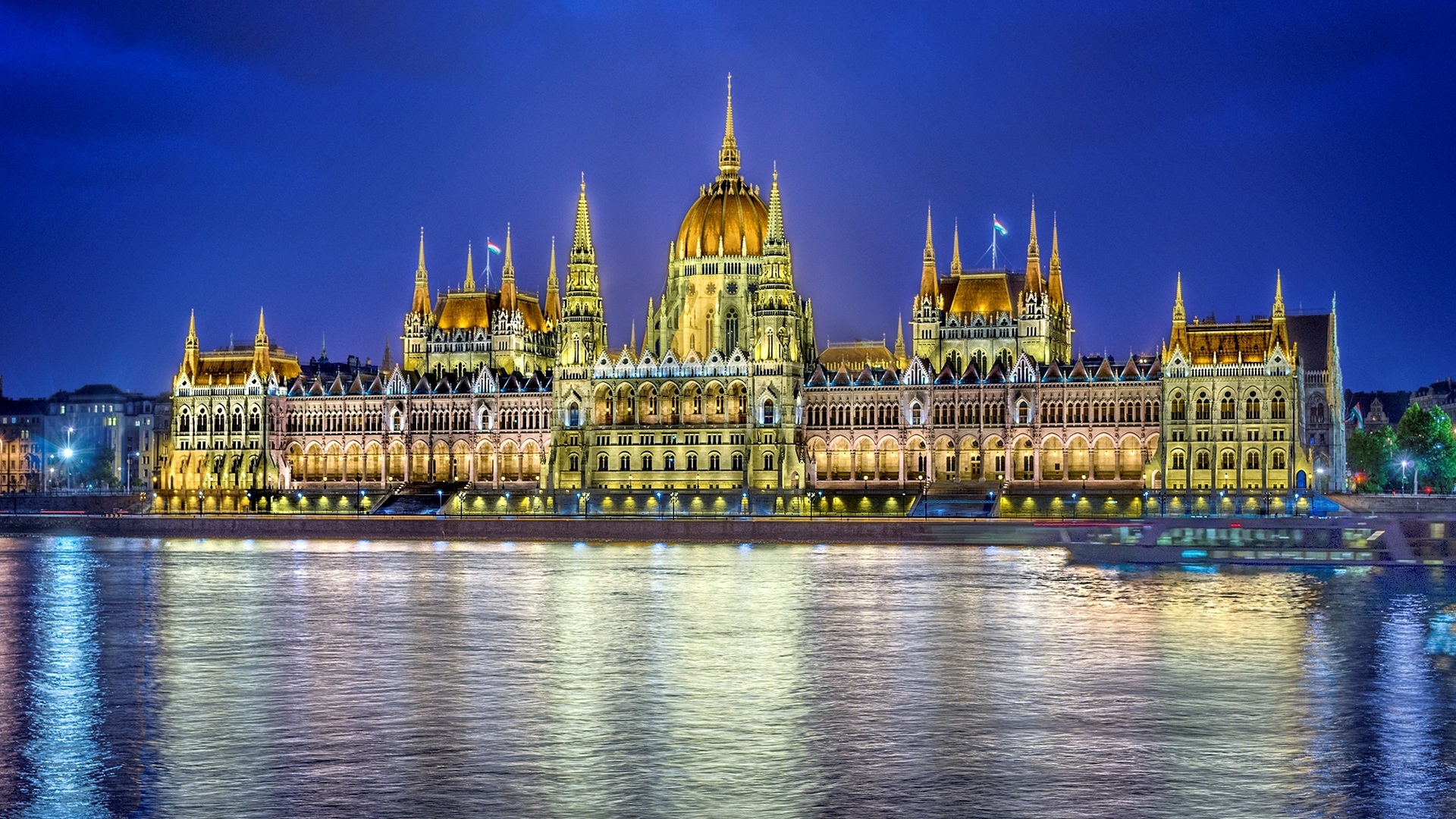 Hungarian Parliament Building Wallpapers