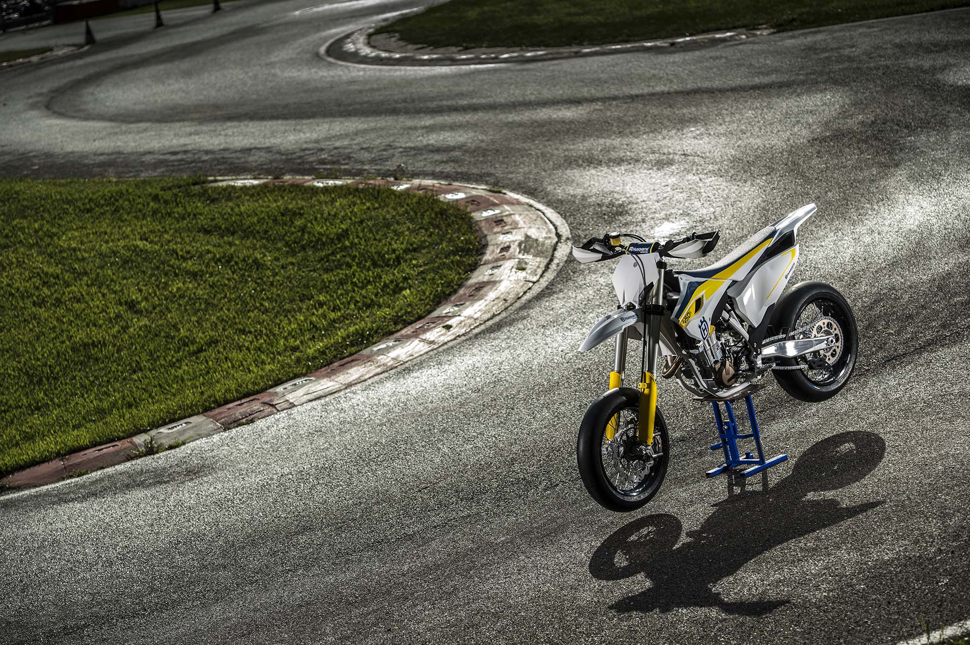 Husqvarna Wallpapers