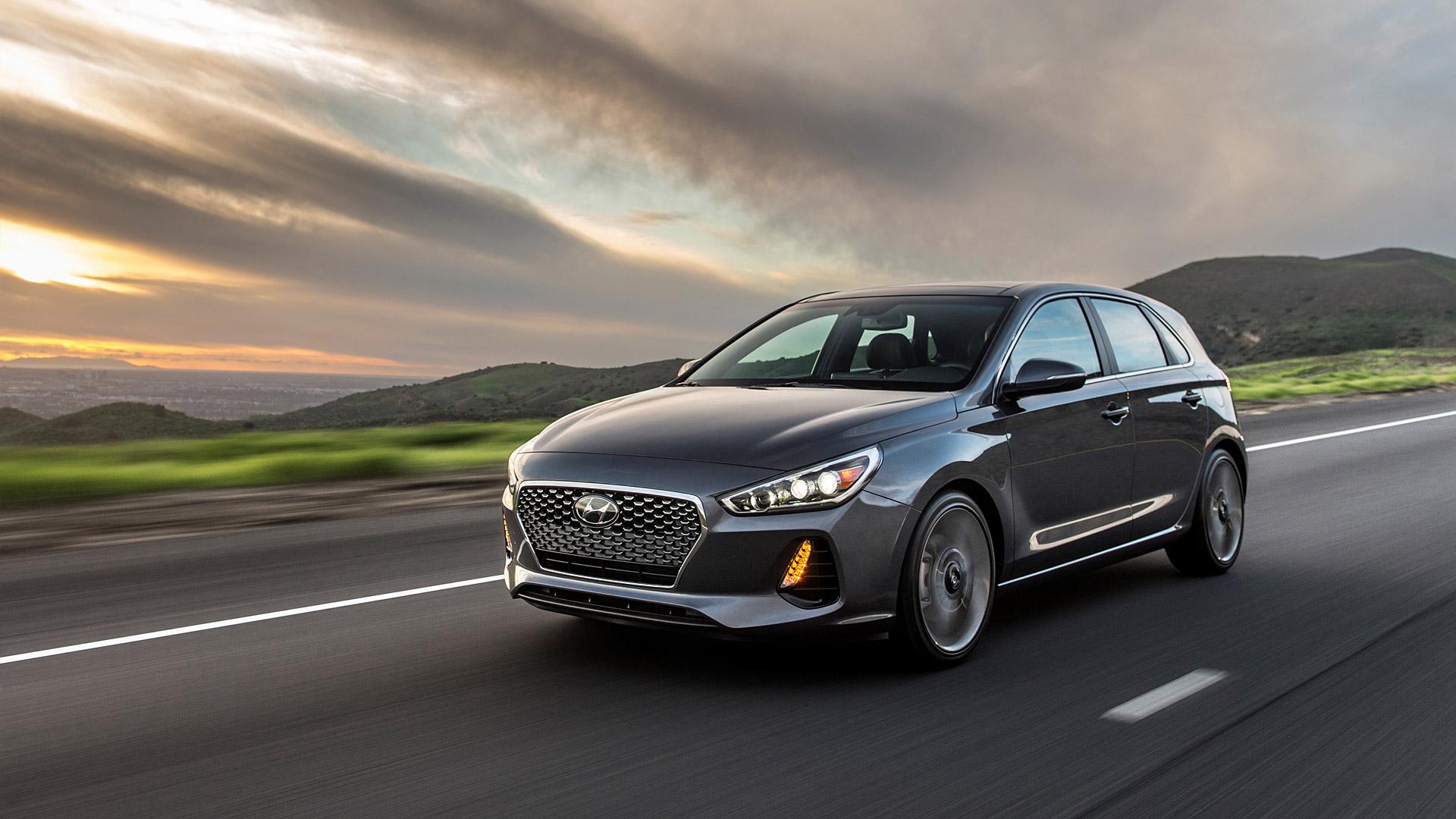 Hyundai Elantra Wallpapers