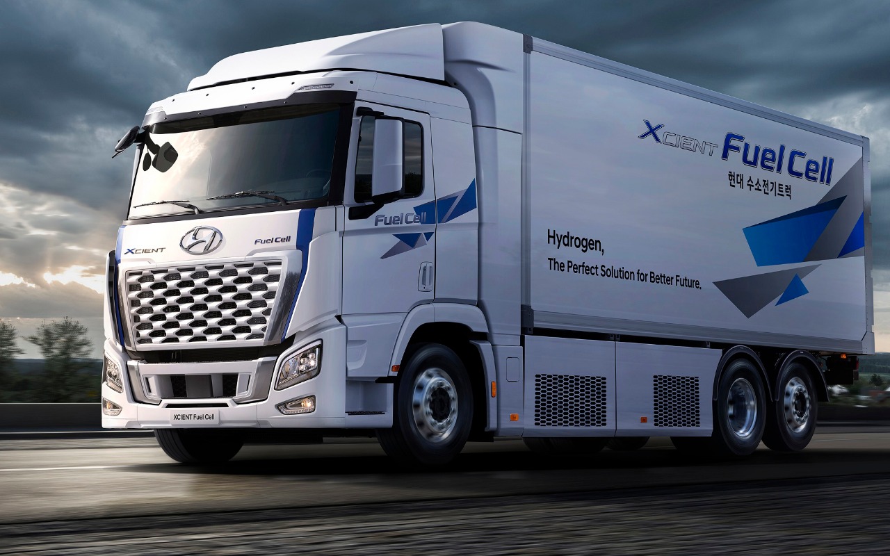 Hyundai Xcient Wallpapers