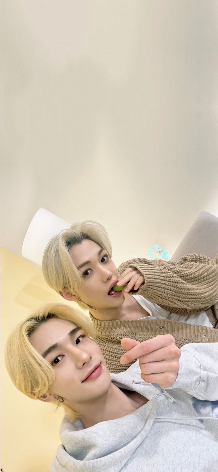 Hyunjin And Felix Wallpapers