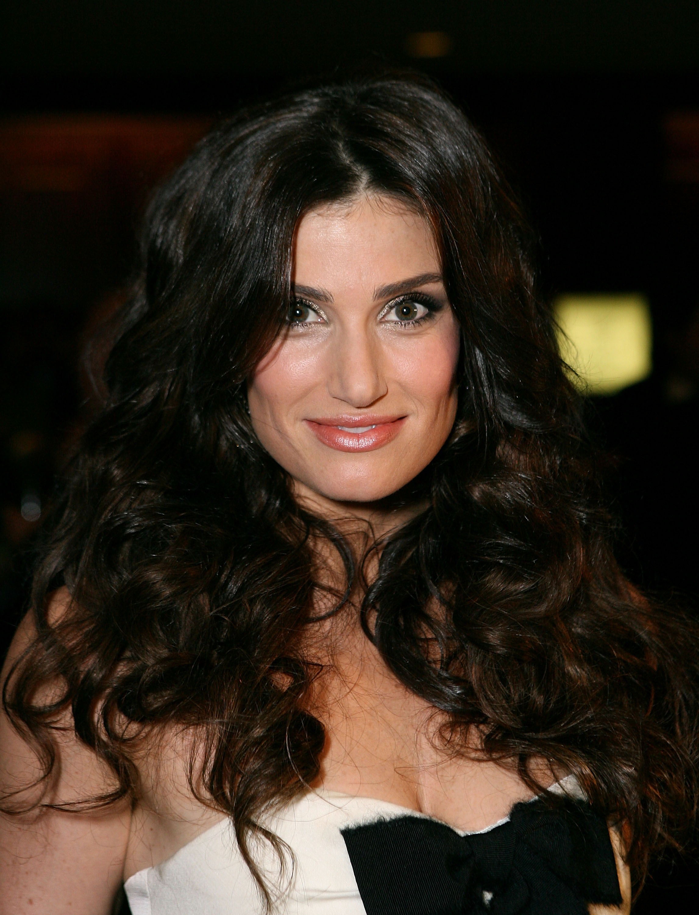 Idina Menzel Wallpapers