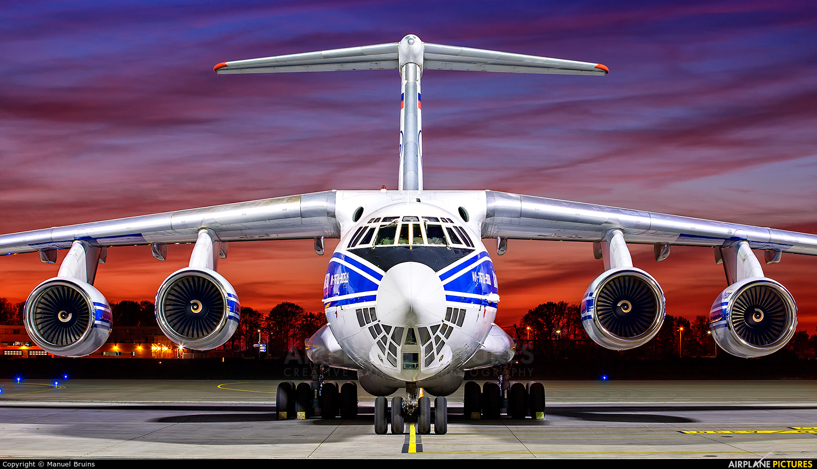 Ilyushin Il-76 Wallpapers