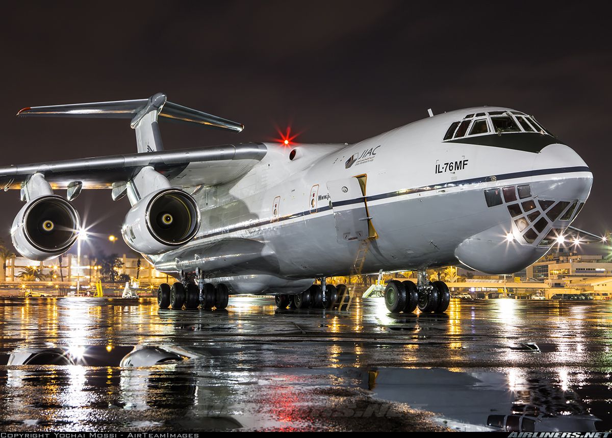 Ilyushin Il-76 Wallpapers