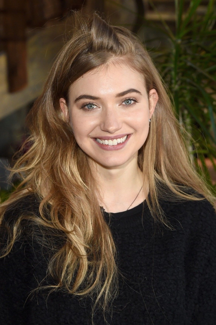 Imogen Poots Malibu 2017 Wallpapers