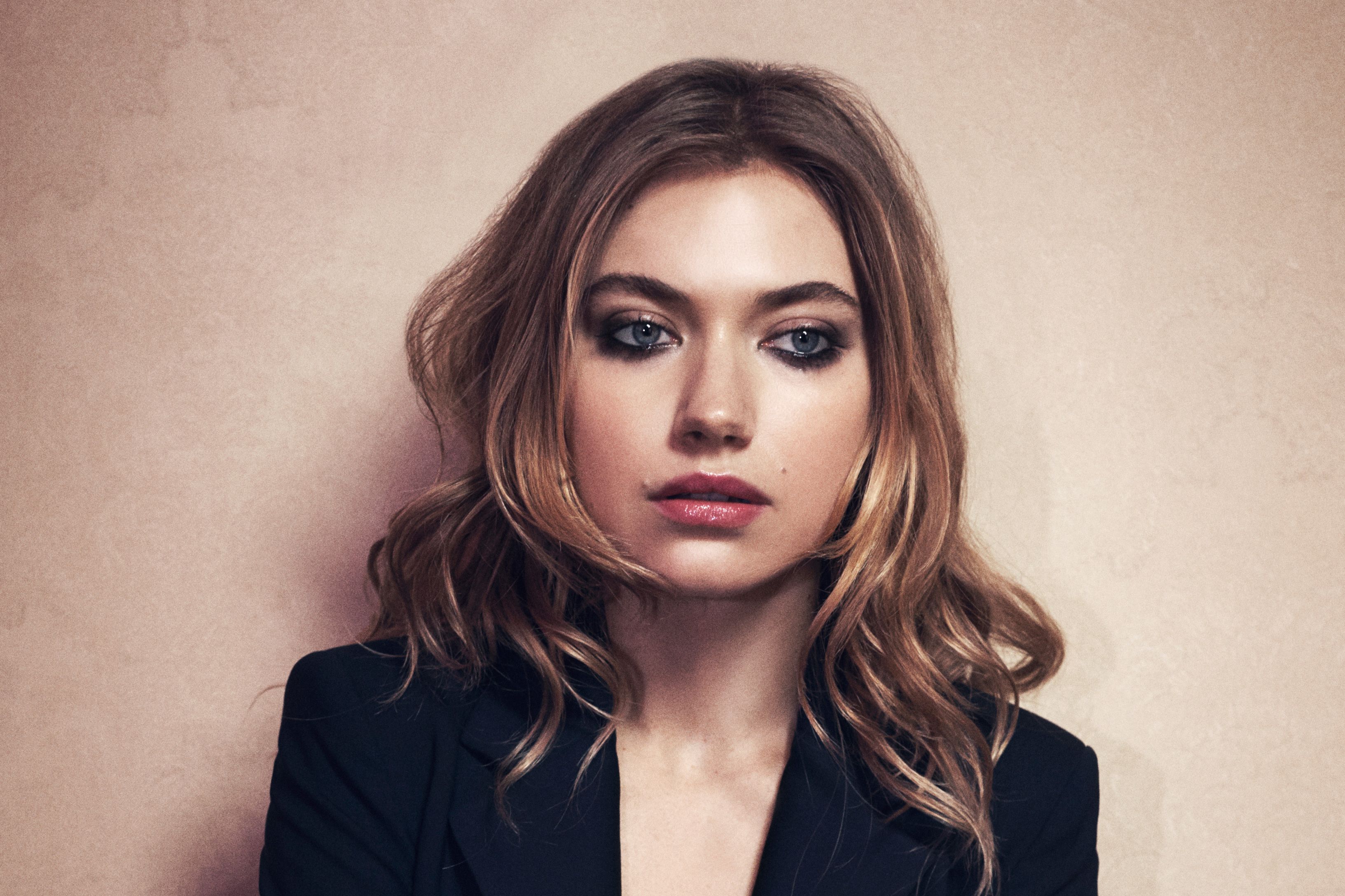 Imogen Poots Malibu Wallpapers