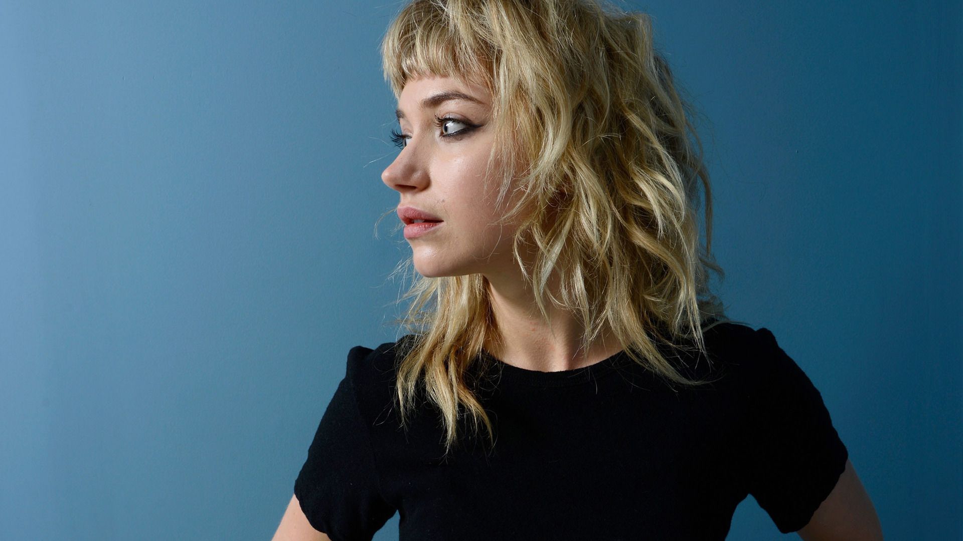 Imogen Poots Malibu Wallpapers