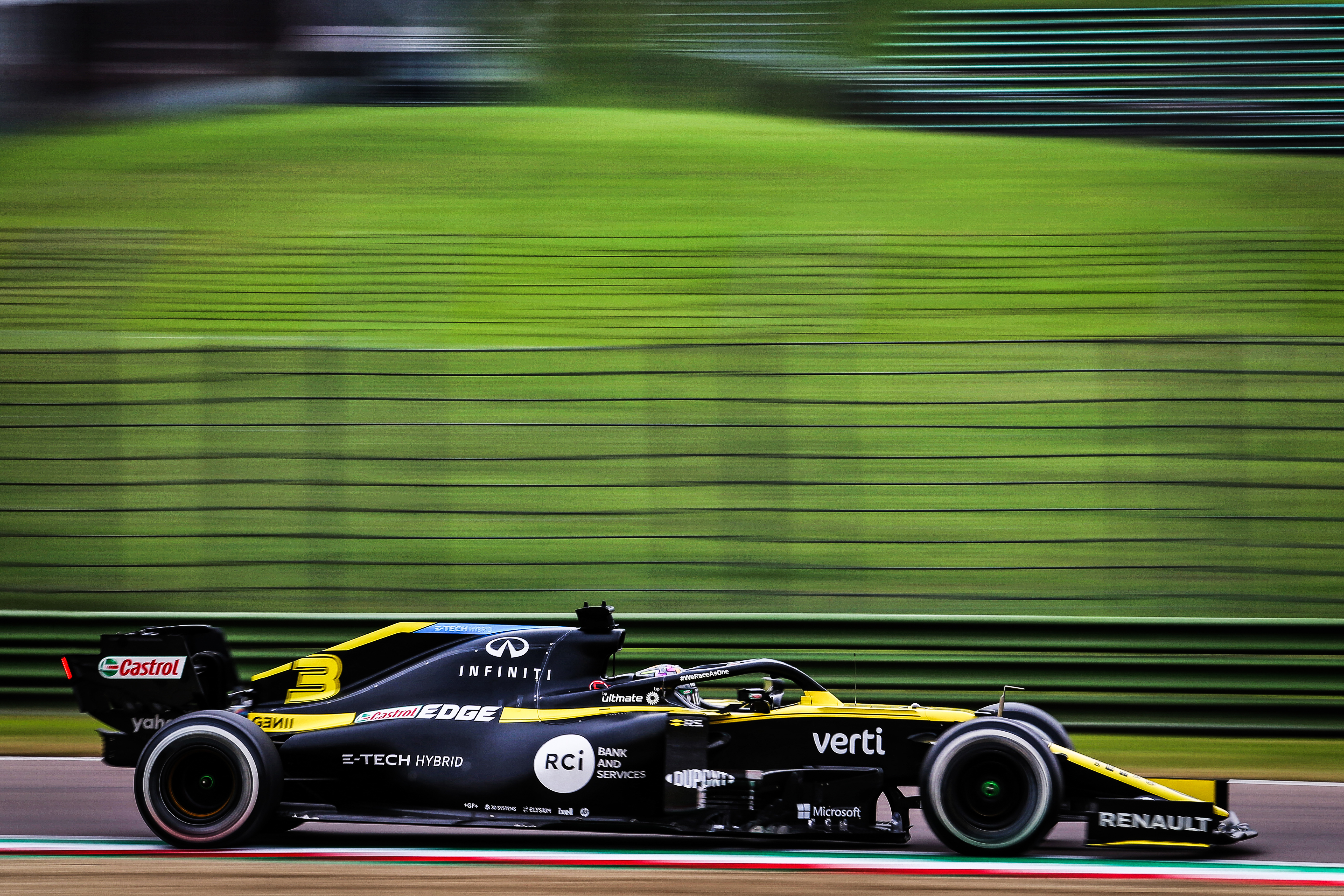 Infiniti F1 Wallpapers