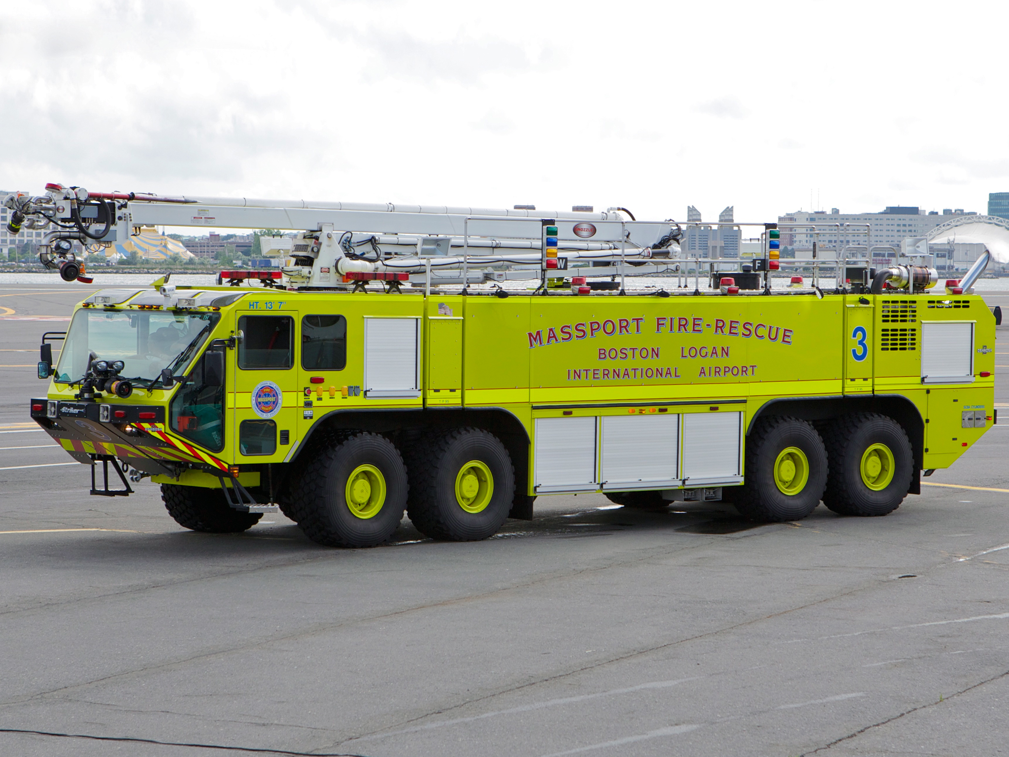 International Fire Truck Wallpapers