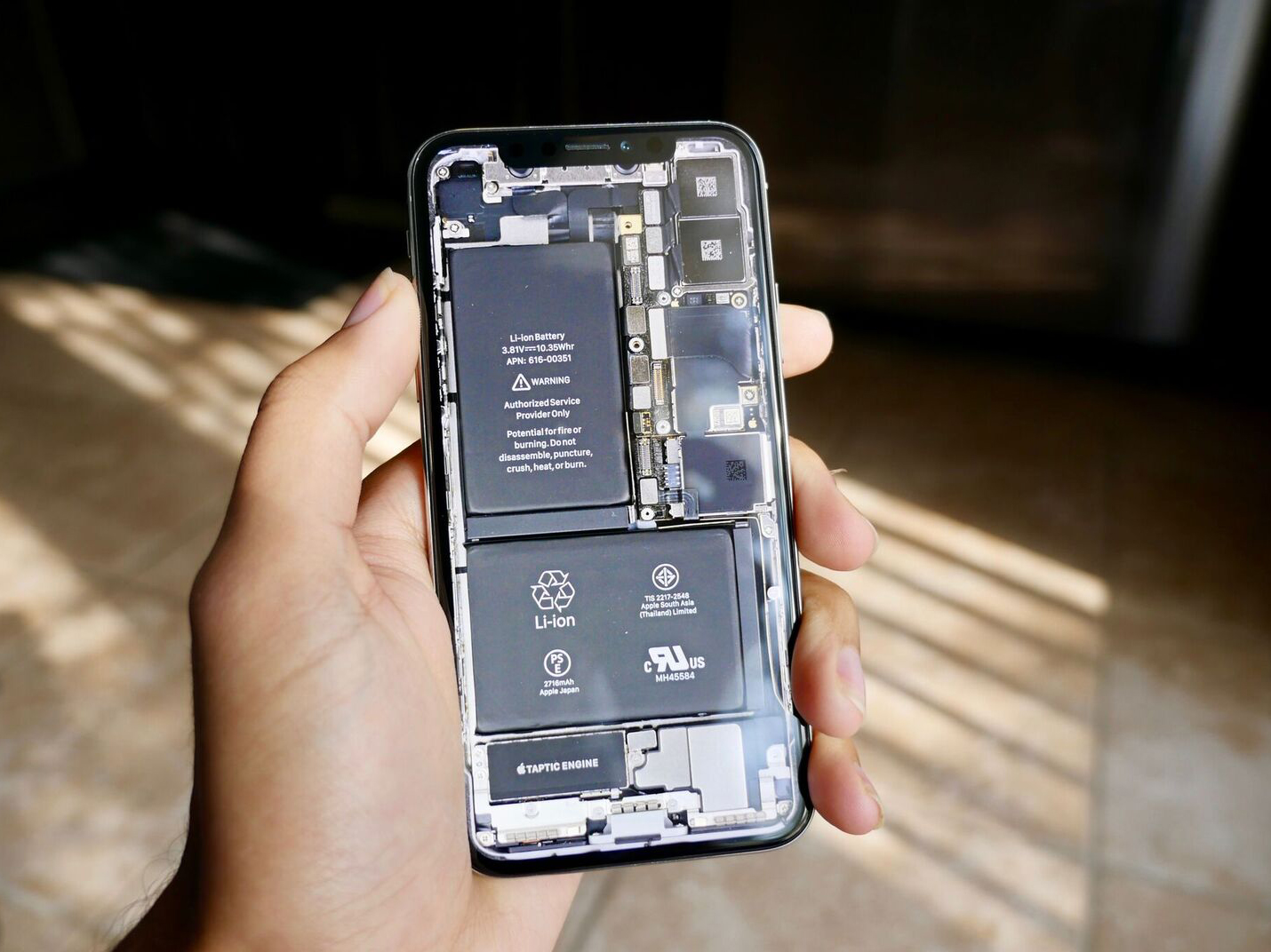 Iphone Xr Teardown Wallpapers