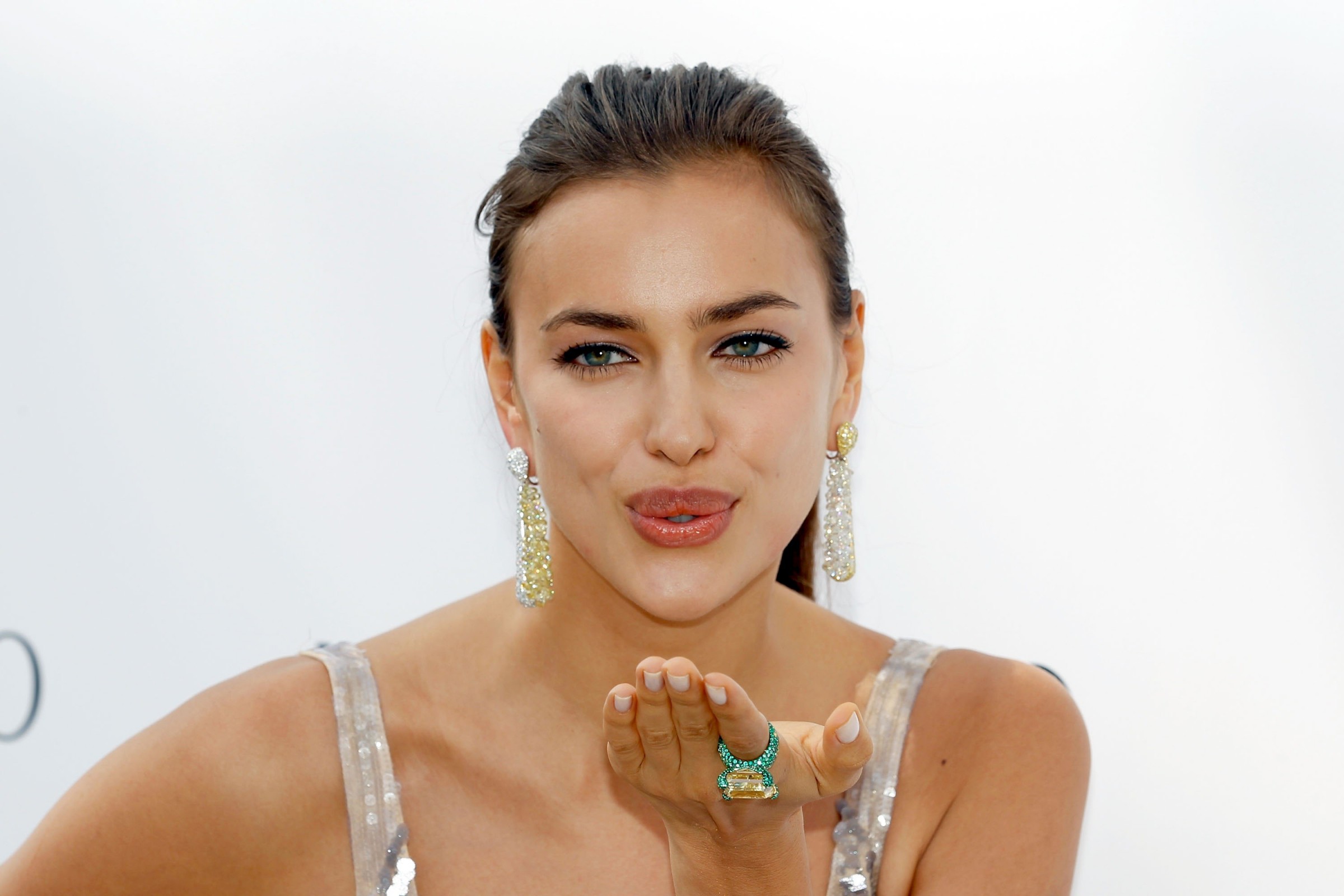 Irina Shayk Hd Wallpapers