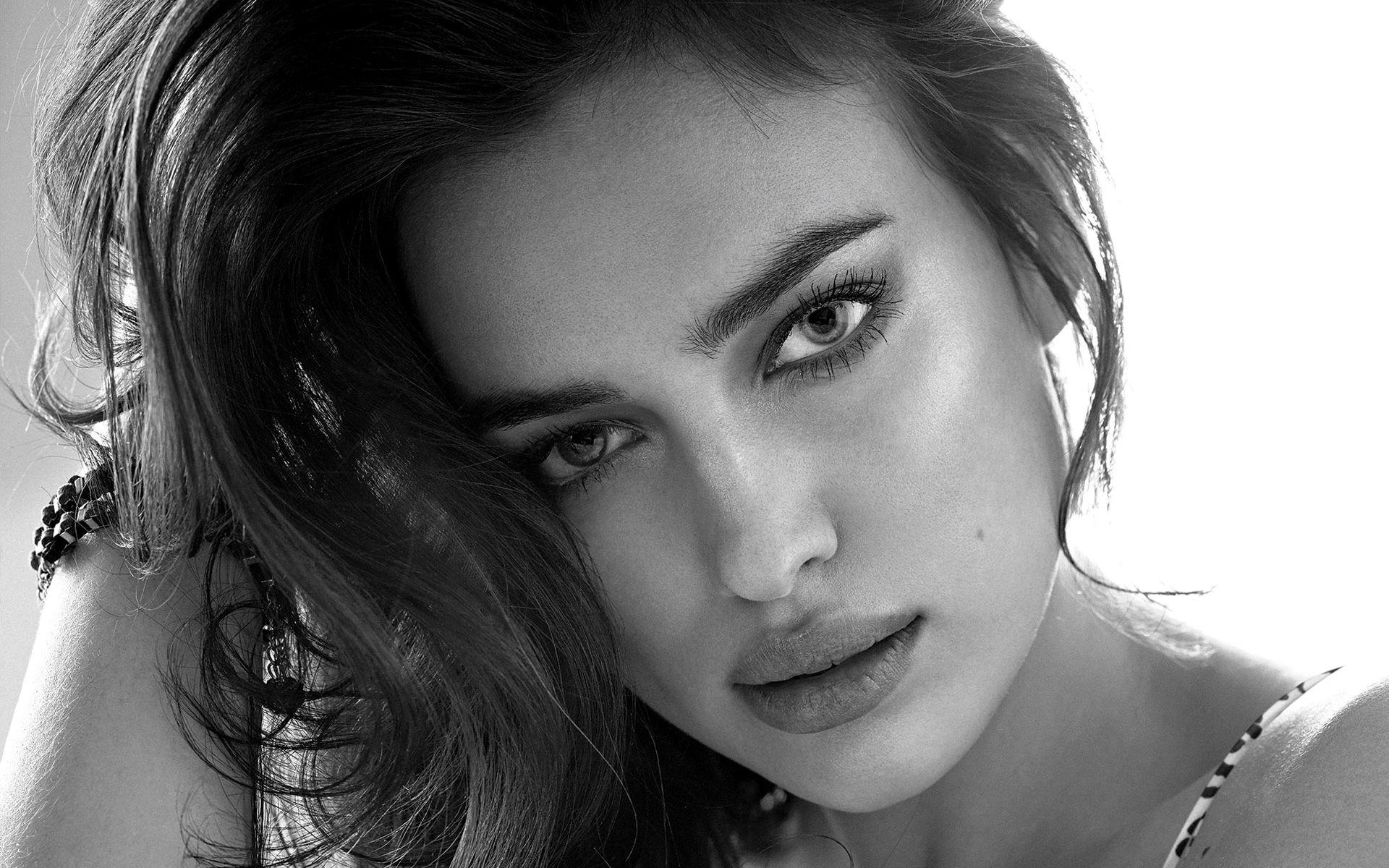 Irina Shayk Russian Model Portrait Wallpapers