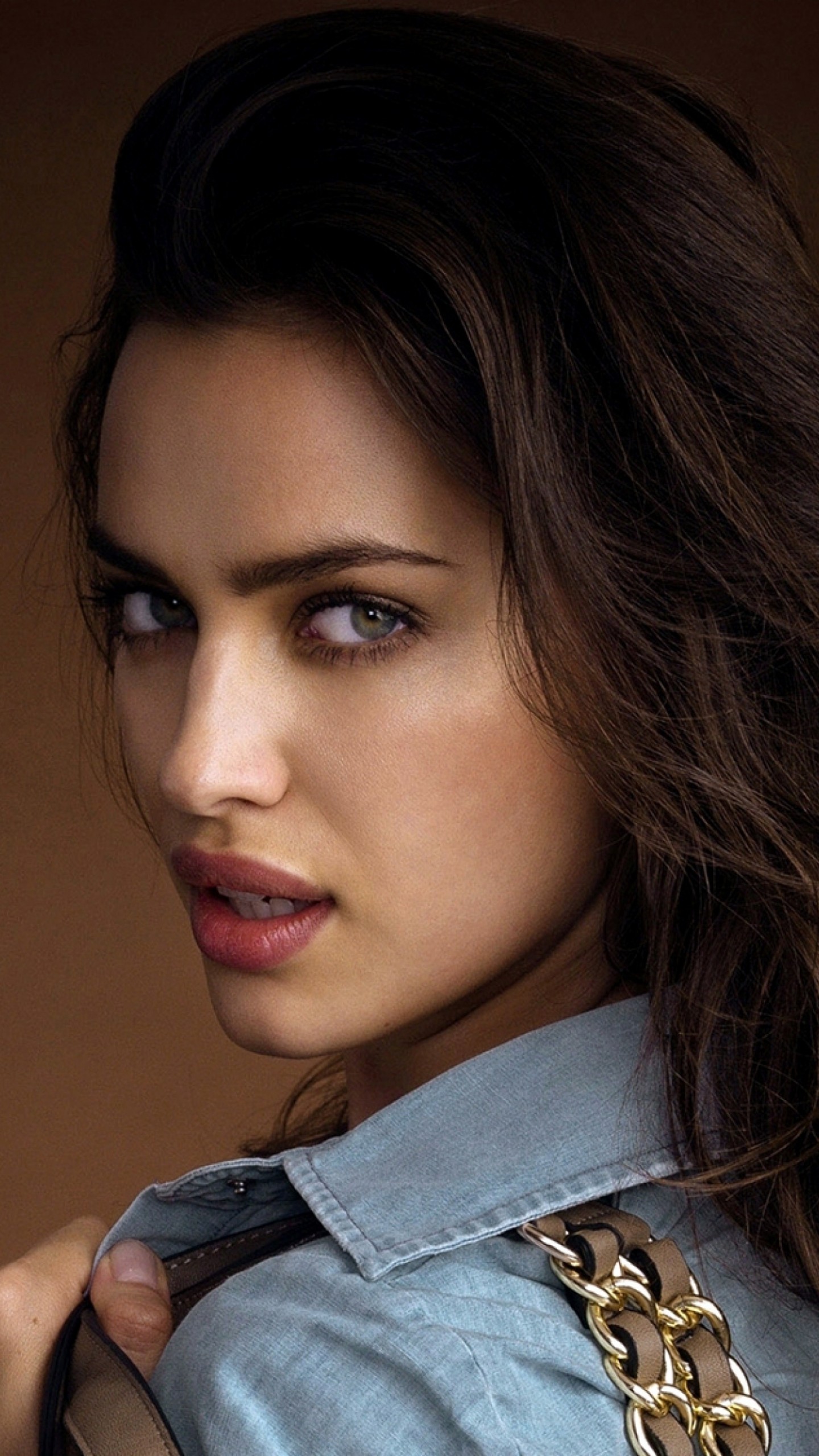 Irina Shayk Russian Model Portrait Wallpapers