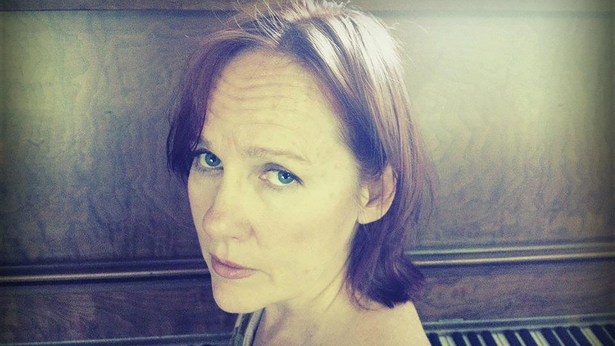 Iris Dement Wallpapers