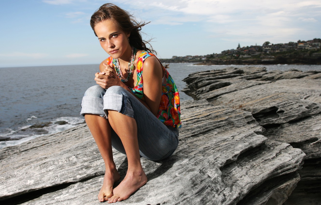 Isabel Lucas Wallpapers