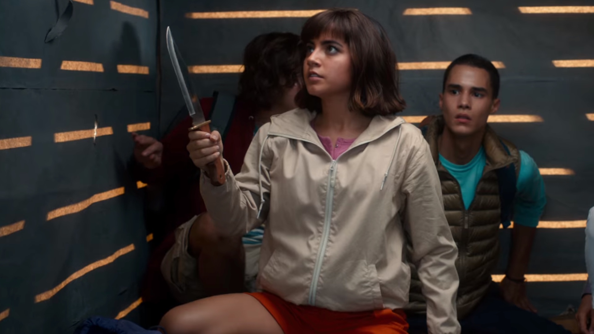 Isabela Moner In Dora And The Lost City Of Gold Wallpapers