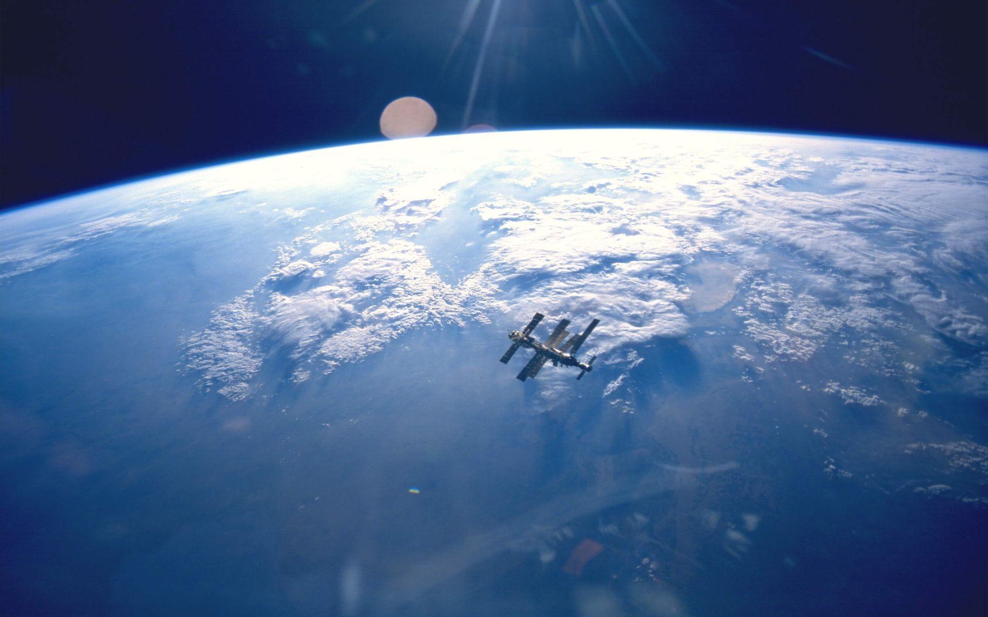 Iss Wallpapers