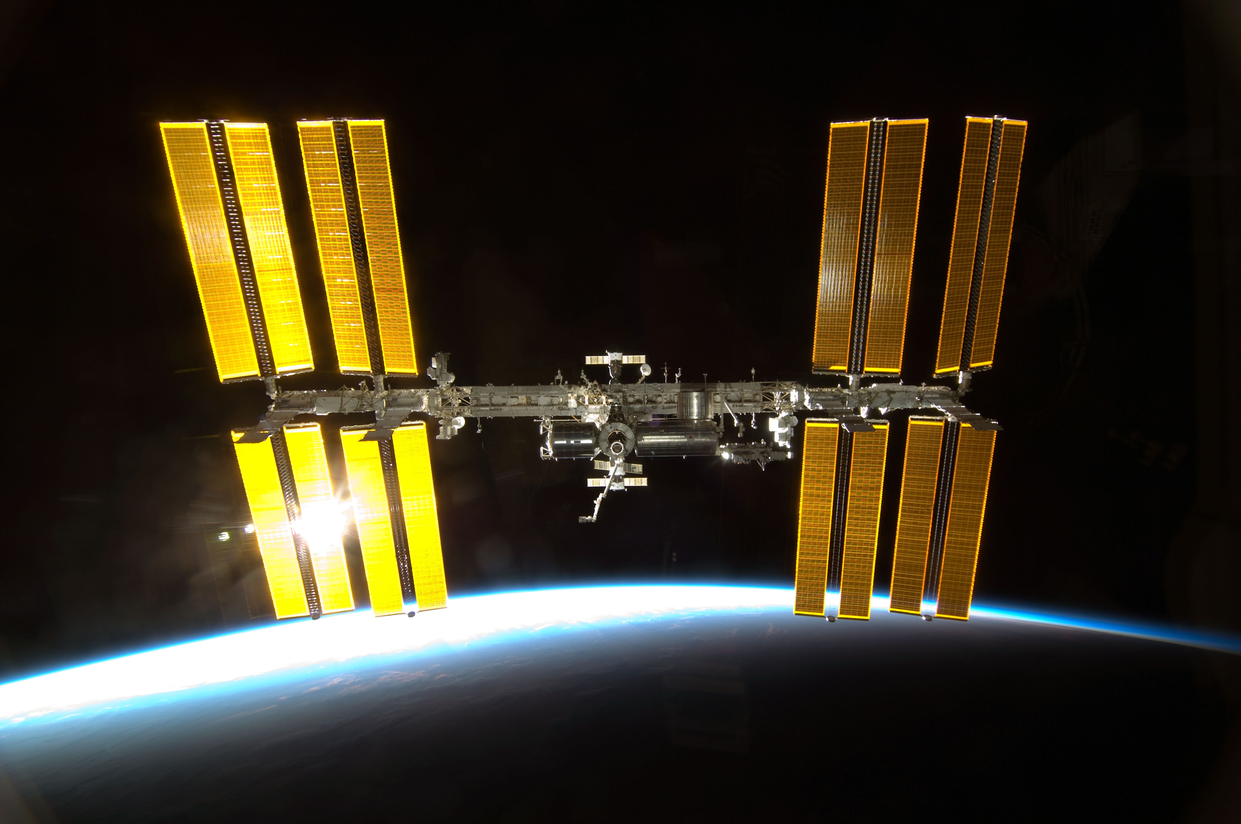 Iss Wallpapers