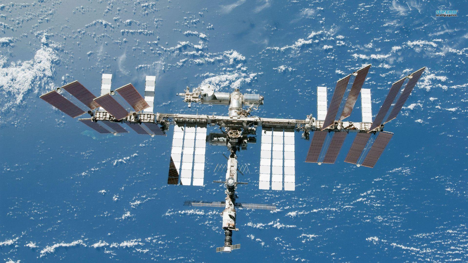 Iss Wallpapers