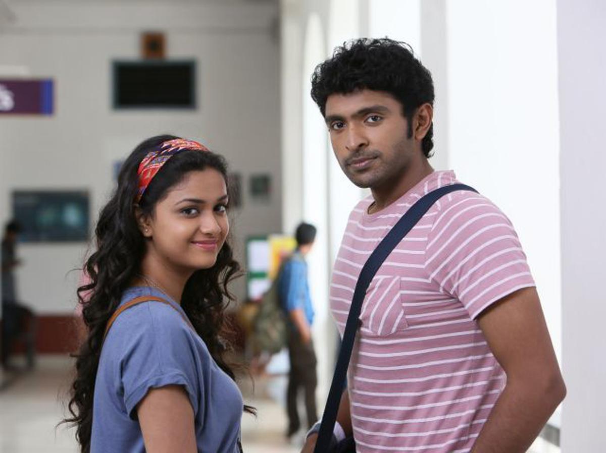 Ithu Enna Maayam Wallpapers