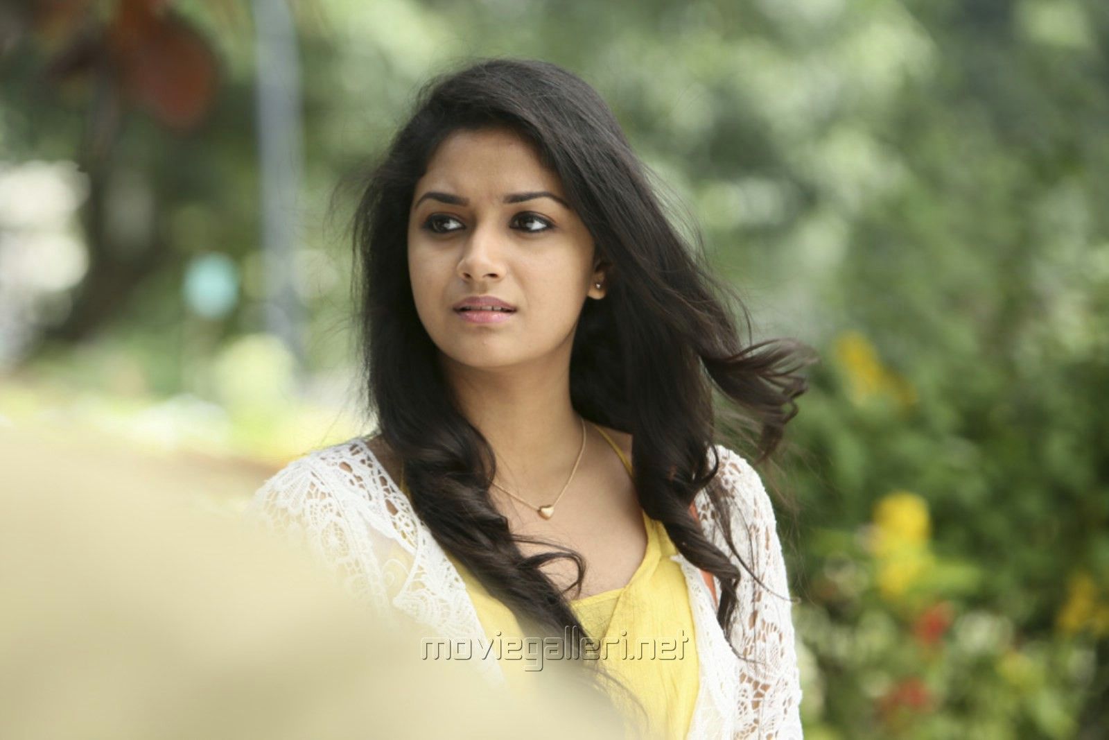 Ithu Enna Maayam Wallpapers