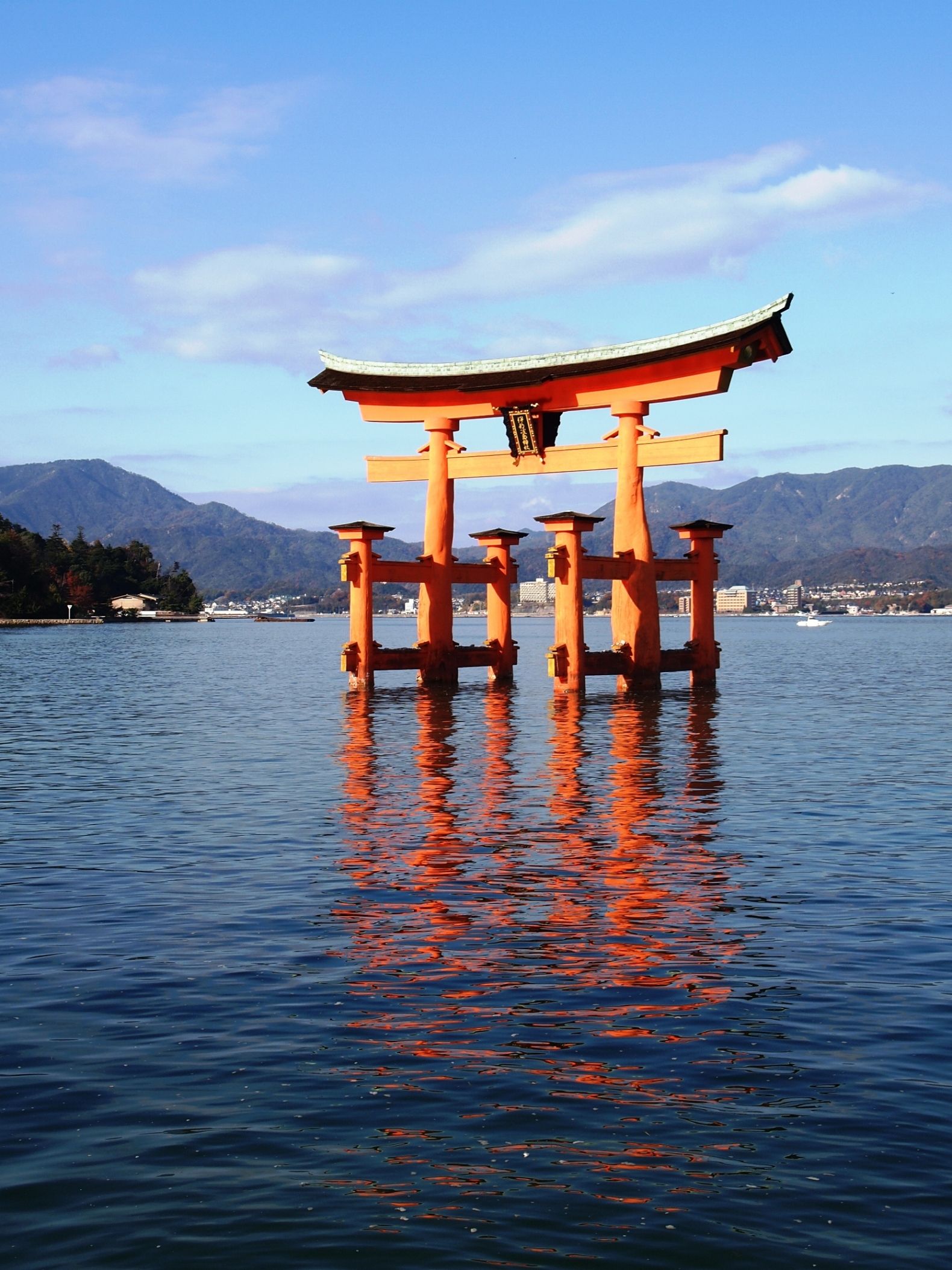 Itsukushima Gate Wallpapers