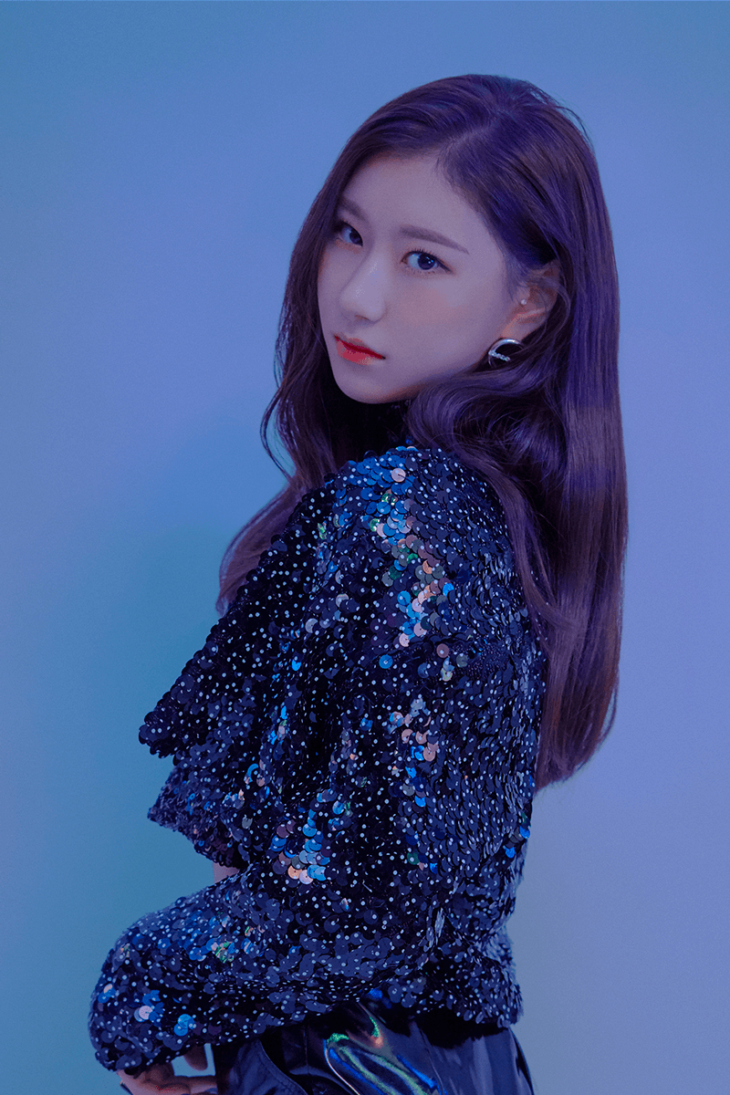 Itzy Chaeryeong Wallpapers