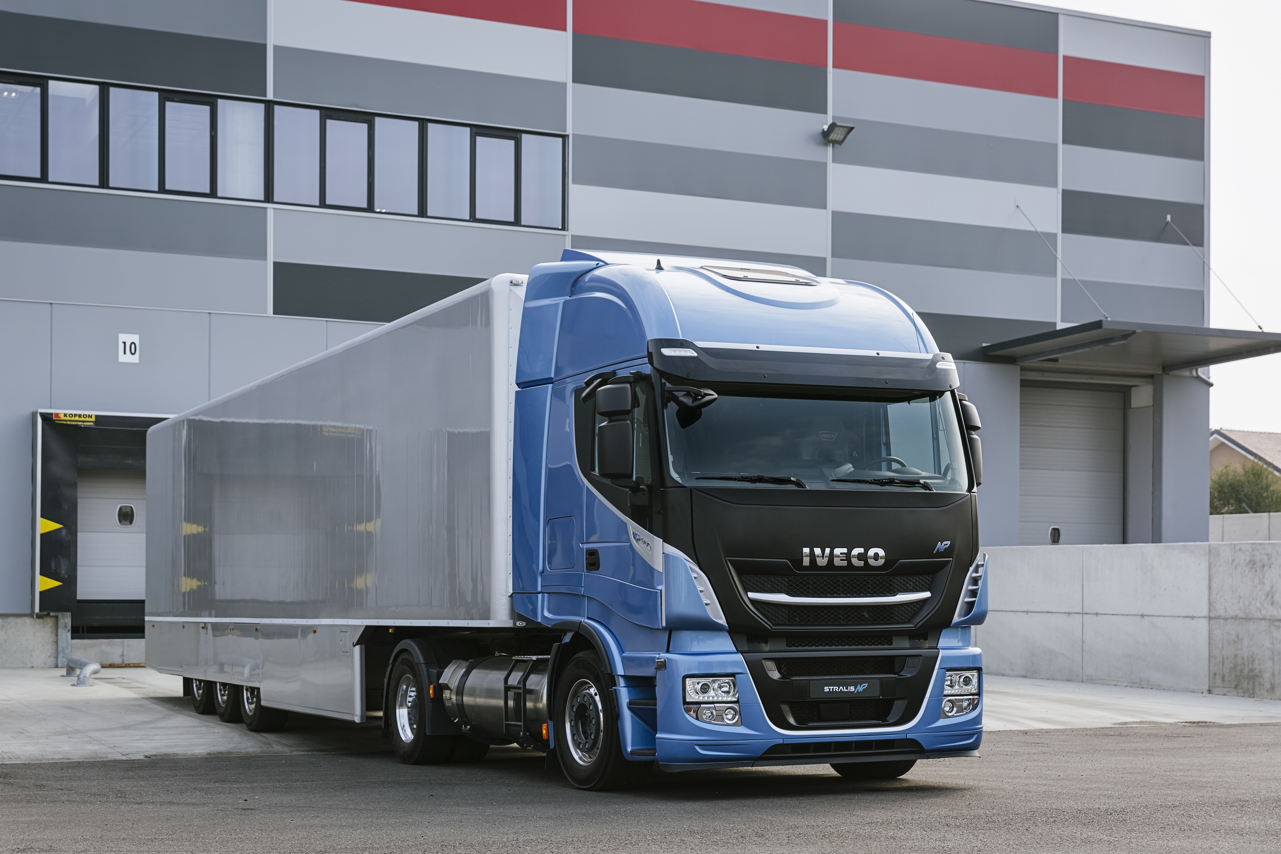 Iveco Stralis Wallpapers