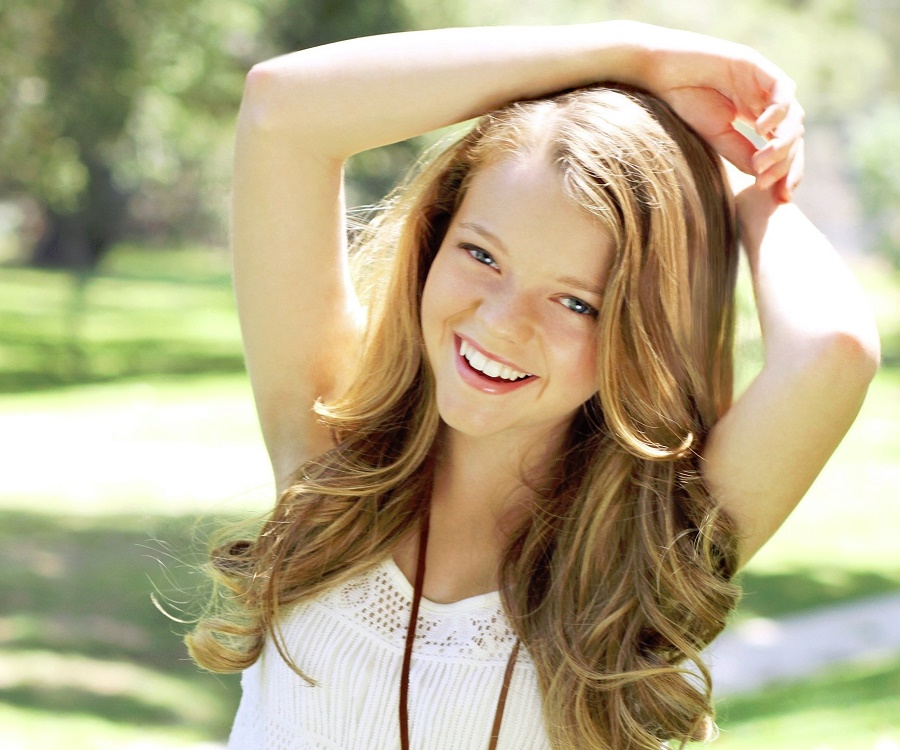 Jade Pettyjohn Laughing 2021 Wallpapers