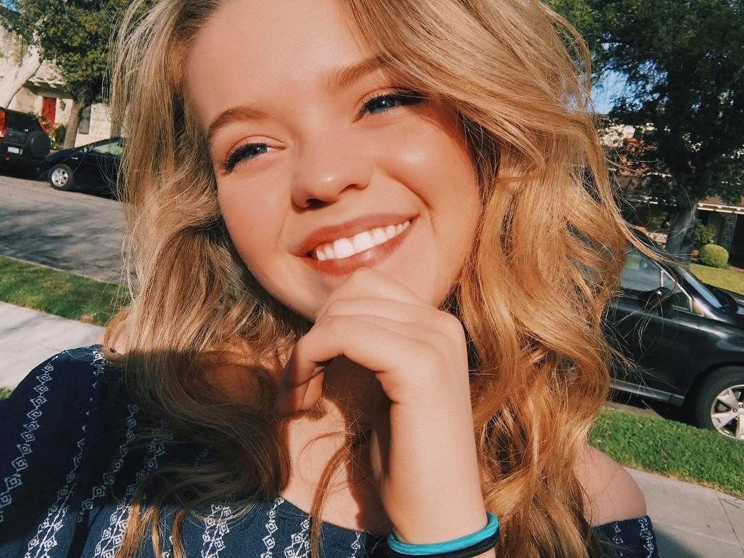 Jade Pettyjohn Laughing Wallpapers