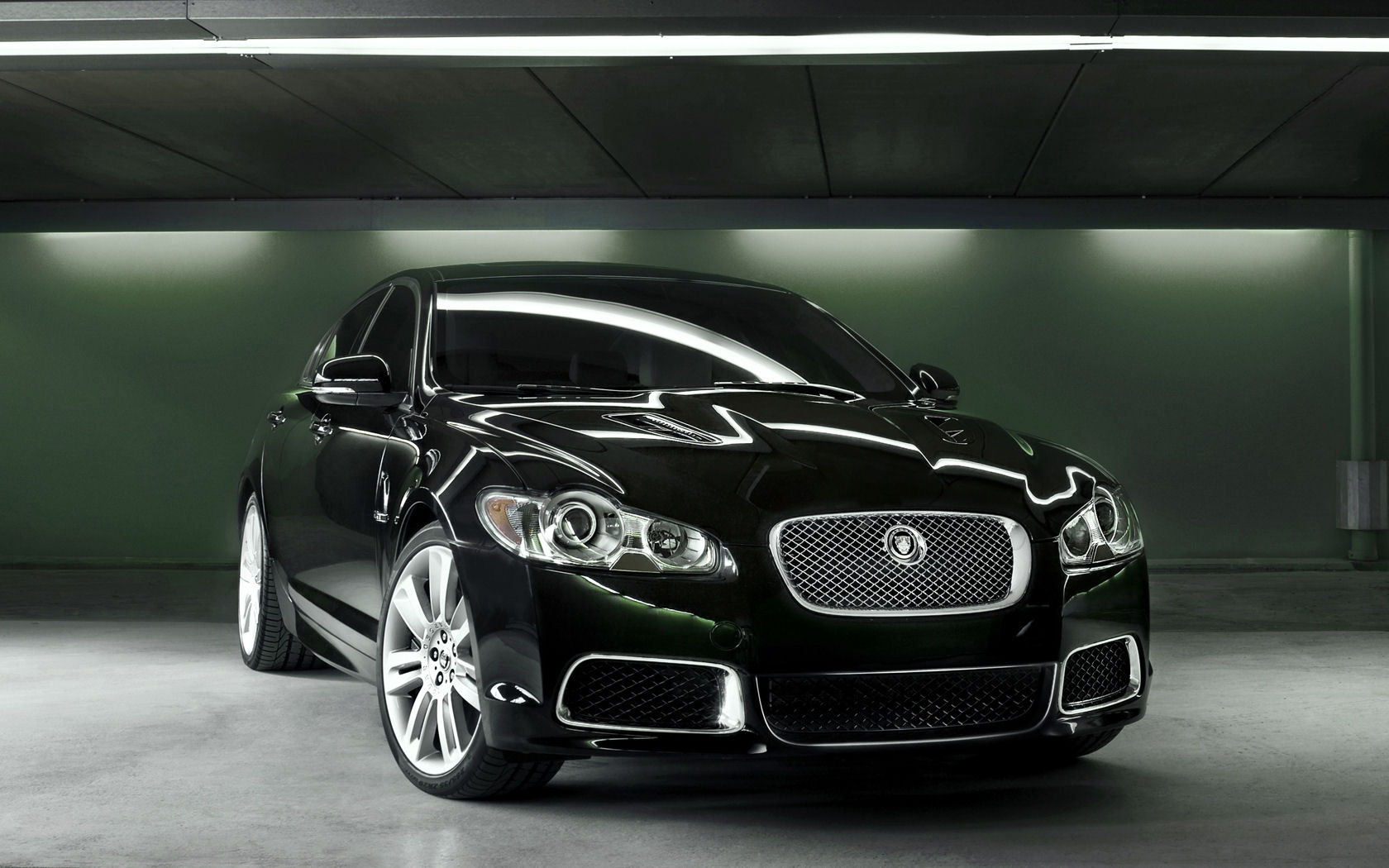 Jaguar C-Xf Wallpapers