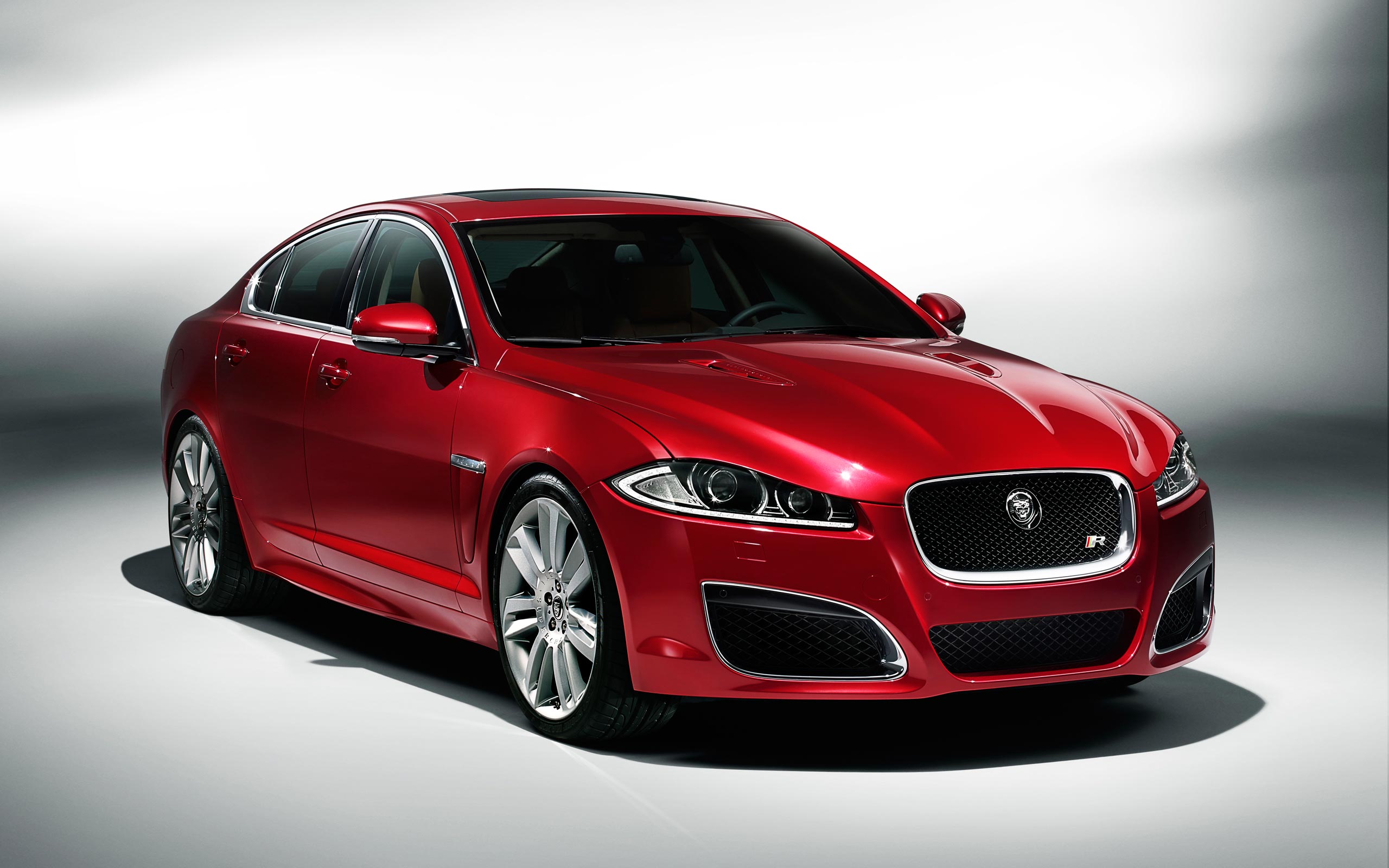 Jaguar C-Xf Wallpapers